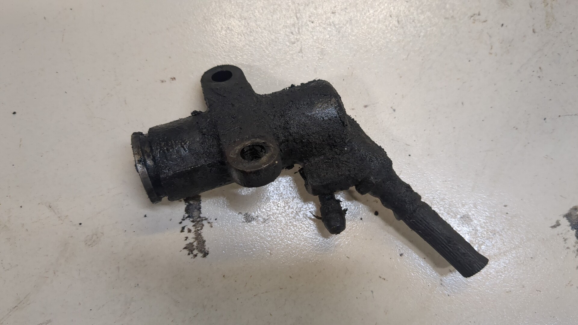 Цилиндр сцепления рабочий