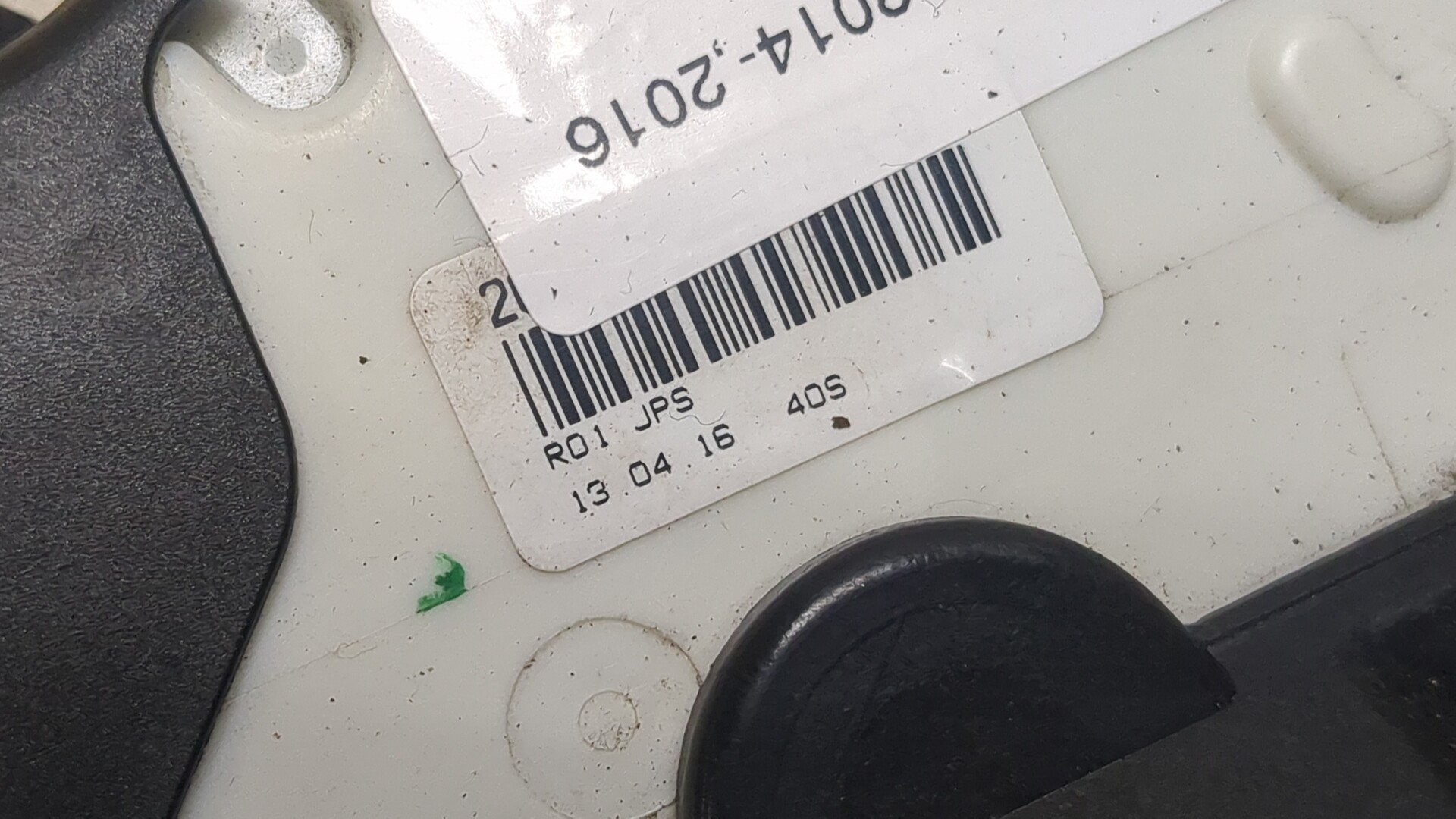 Замок двери передней правой