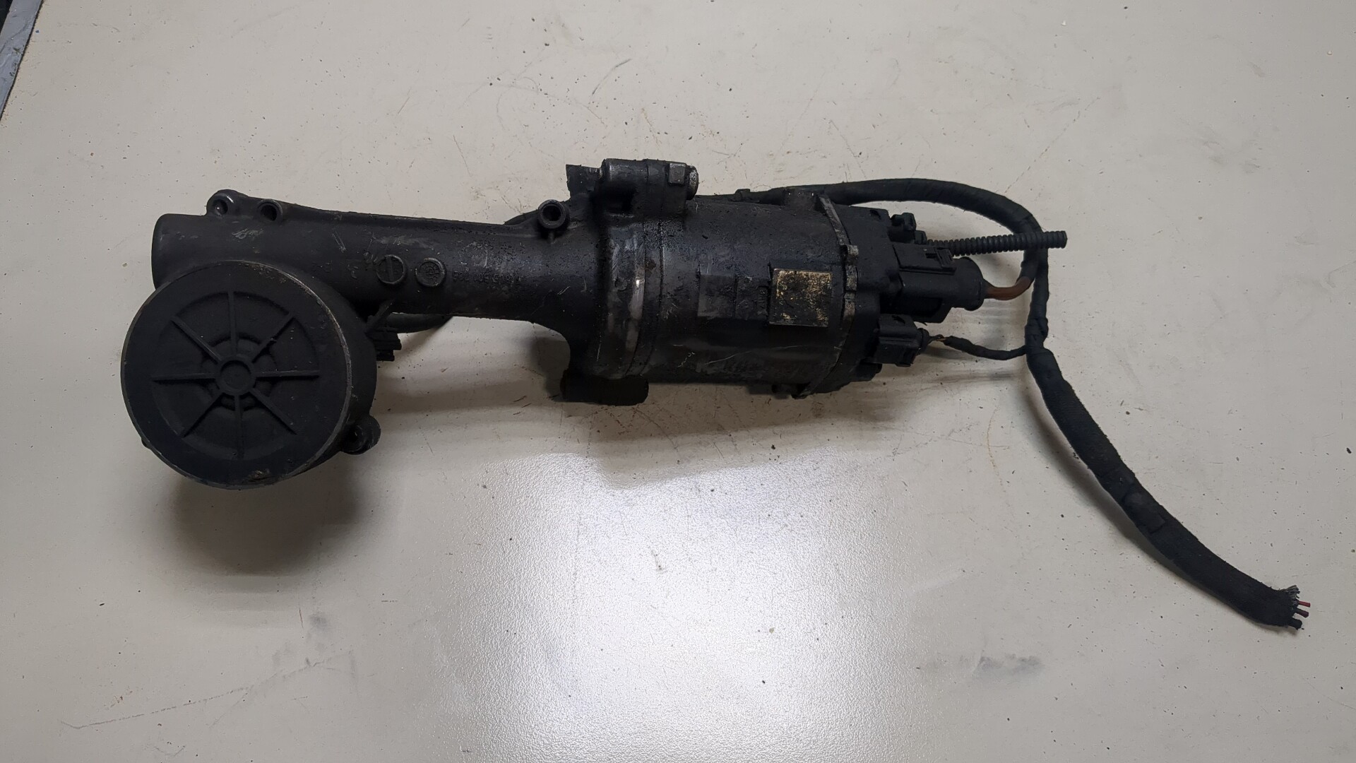 Серводвигатель рулевой рейки