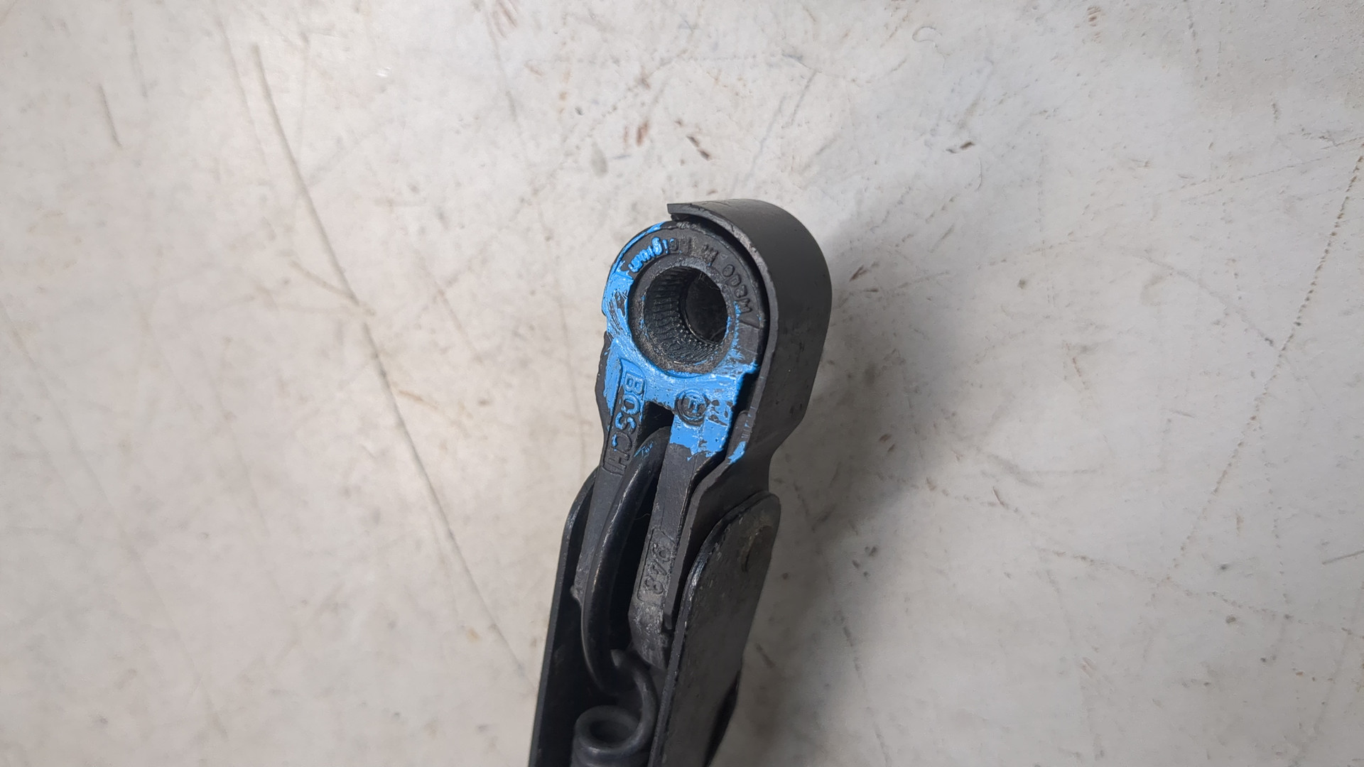 Поводок стеклоочистителя заднего