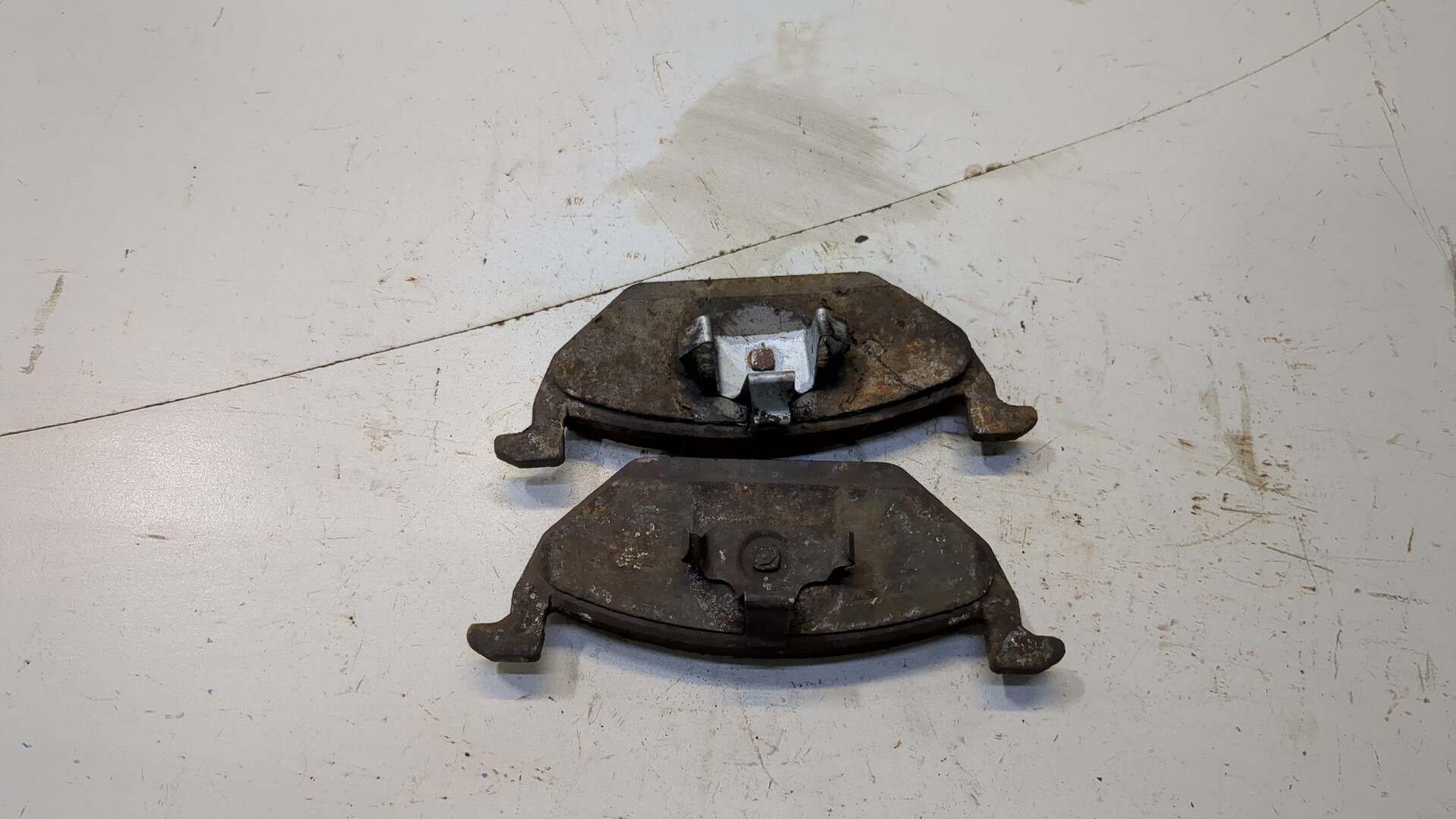 Колодки тормозные передние к-т