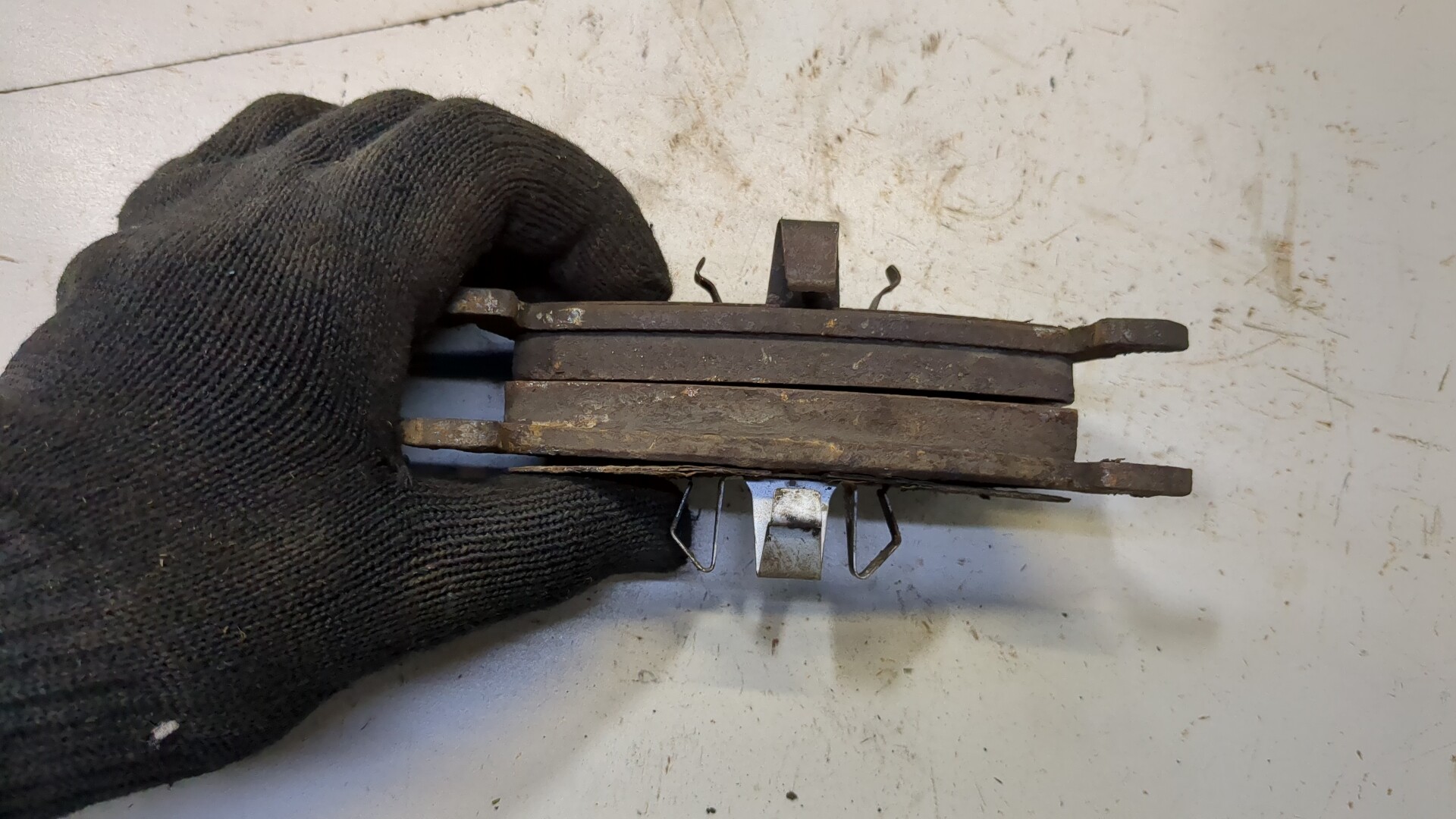 Колодки тормозные передние к-т