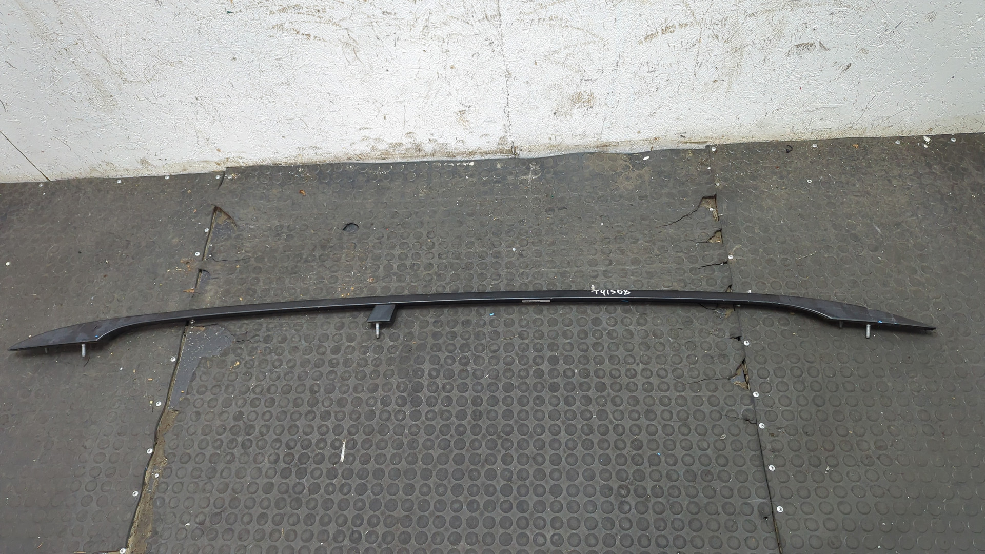 Рейлинг (релинг) правый (планка на крышу)