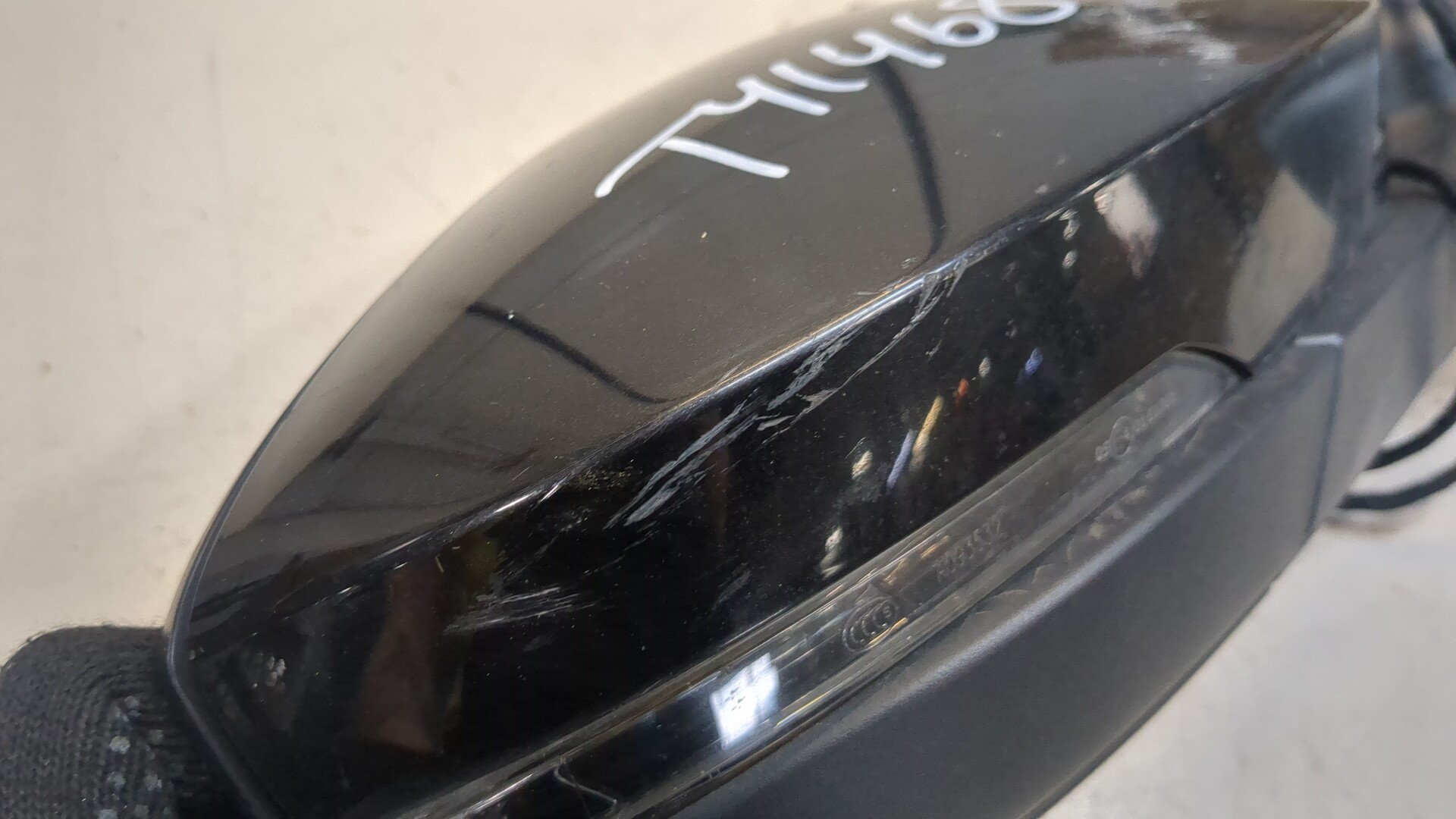 Зеркало правое электрическое