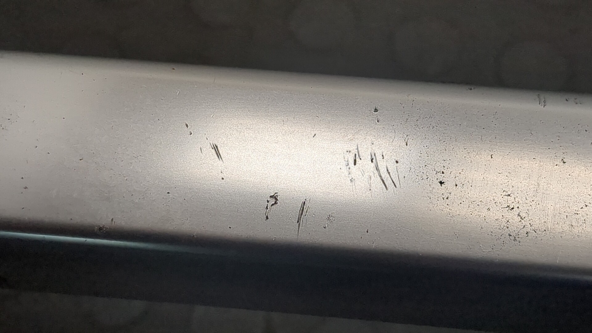 Рейлинг (релинг) левый (планка на крышу)