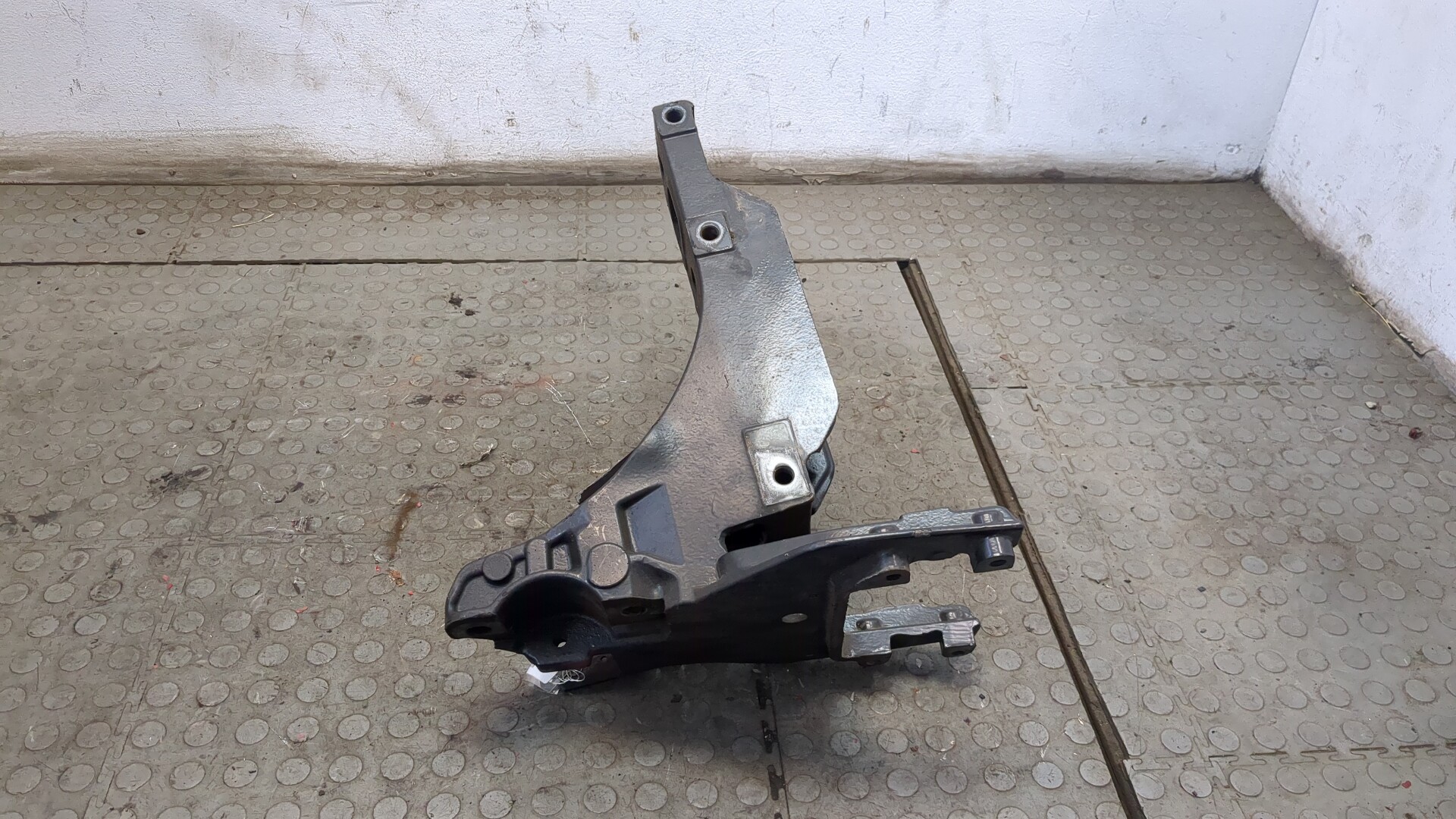 Кронштейн крепления торсиона