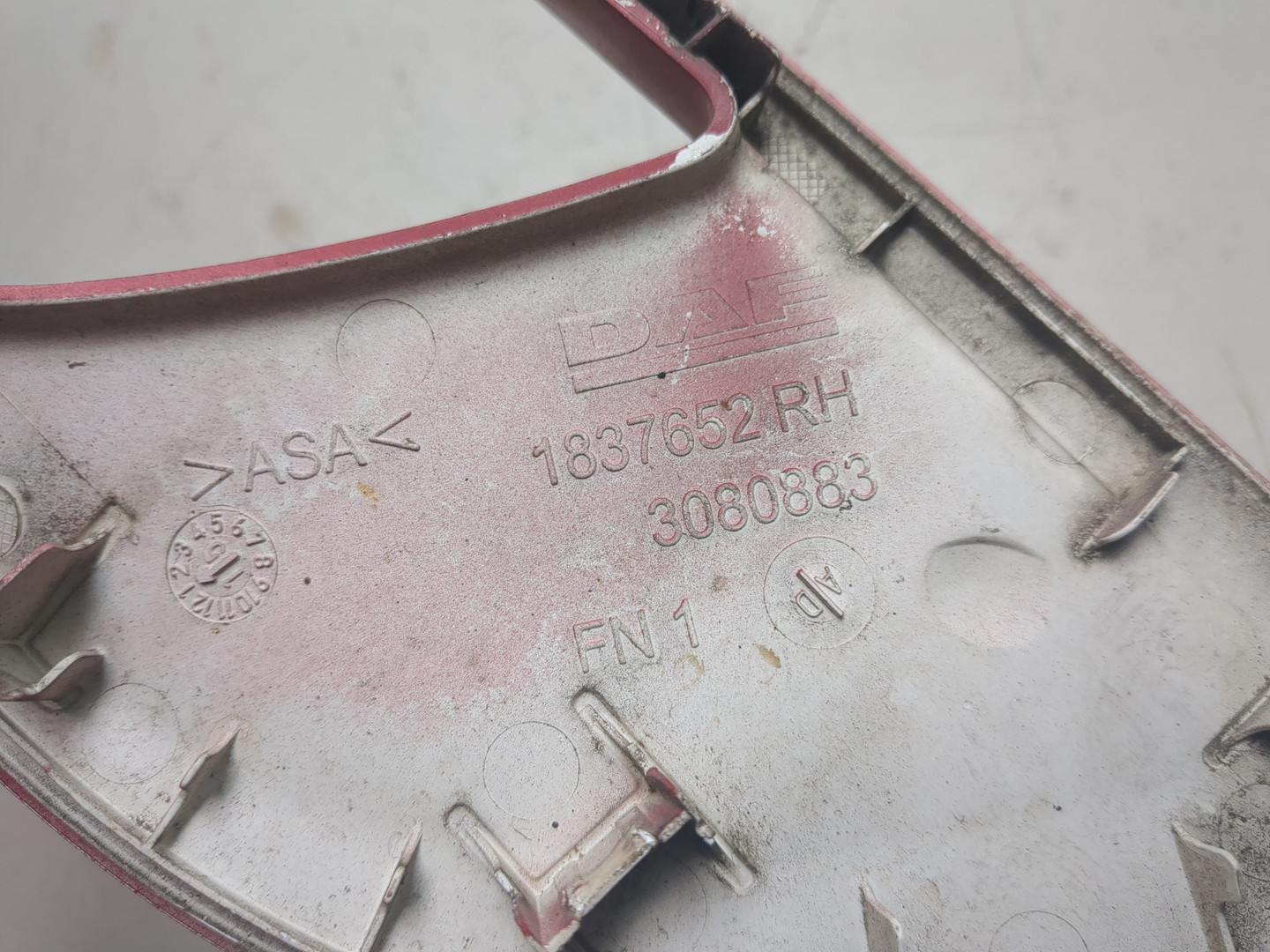 Решетка в бампер правая