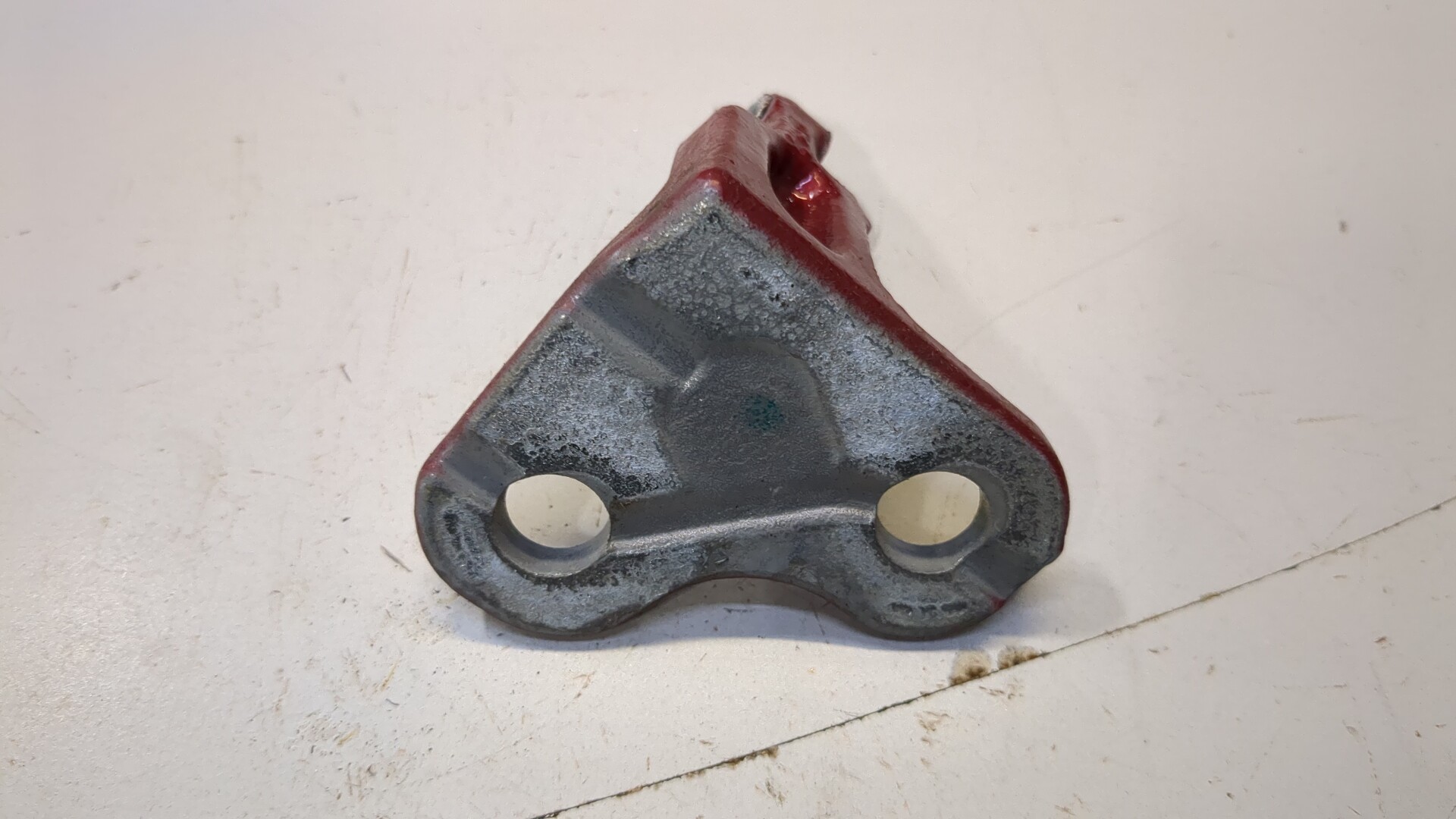 Петля двери