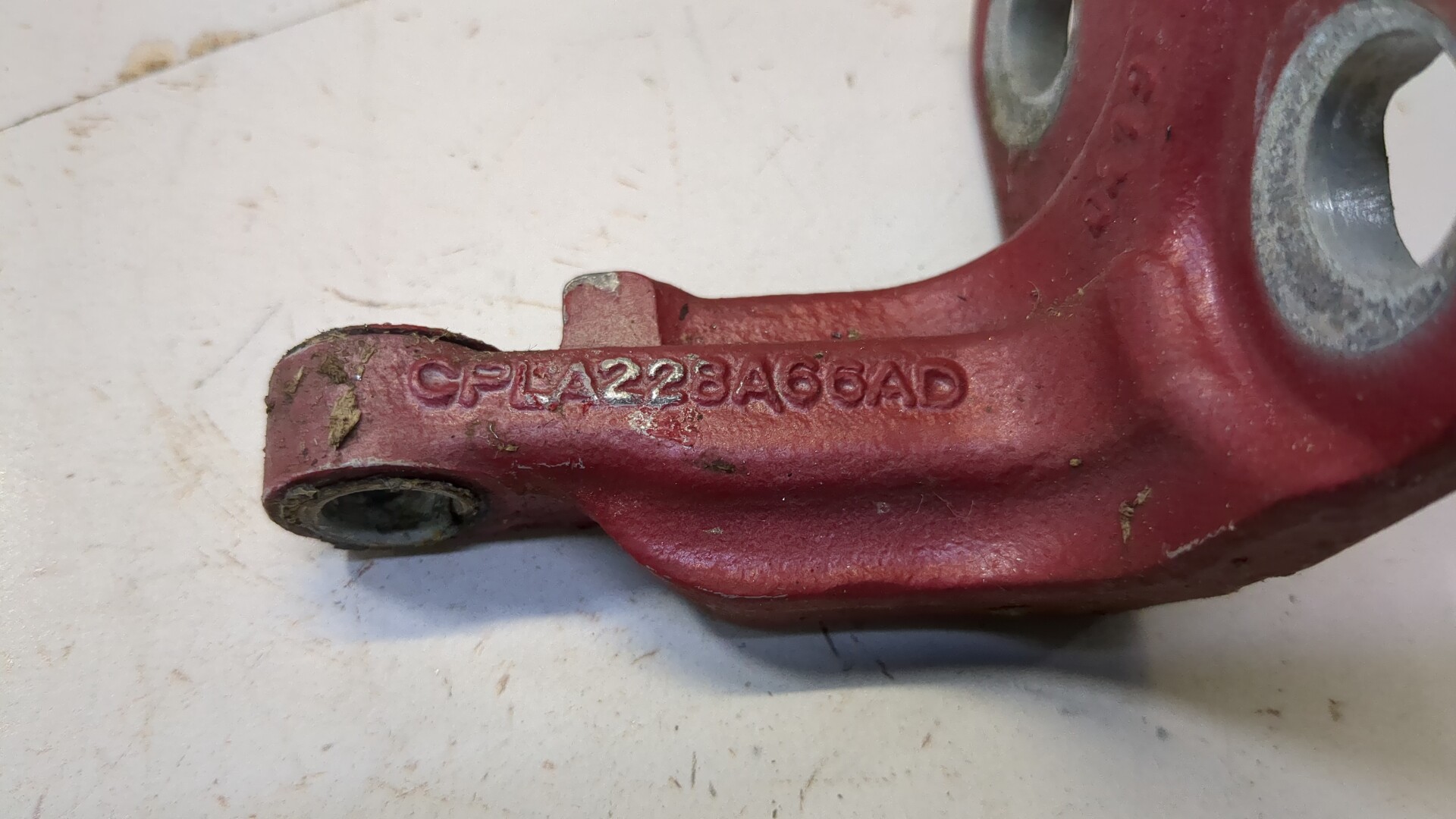 Петля двери