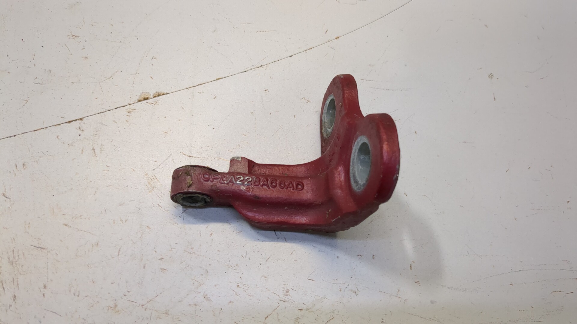 Петля двери