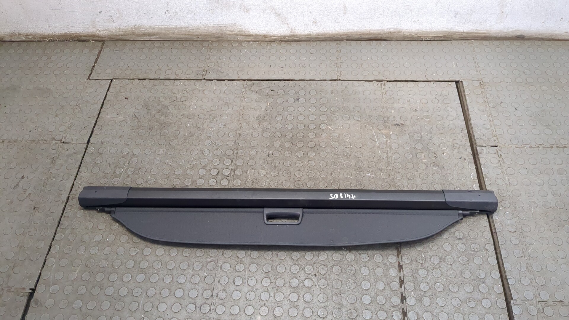 Шторка багажника