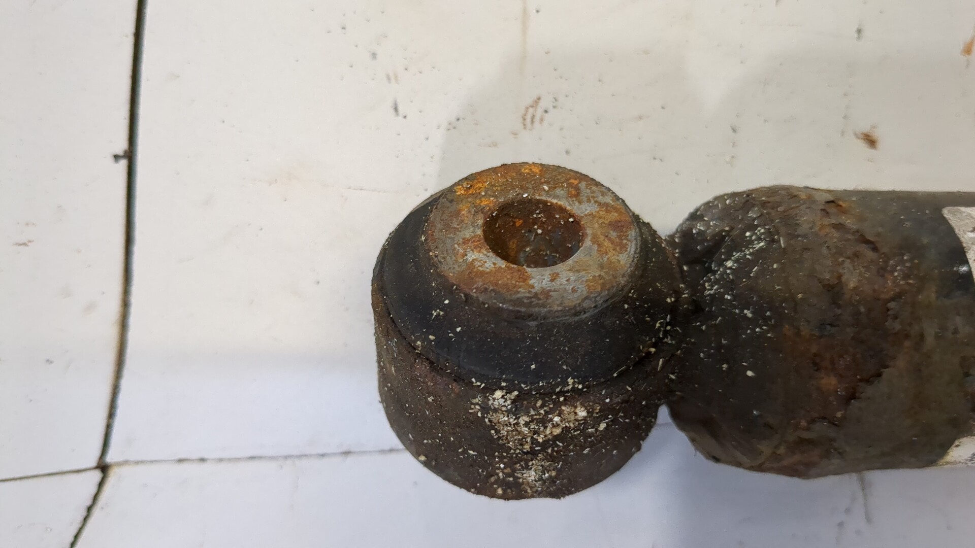 Амортизатор задний (стойка)