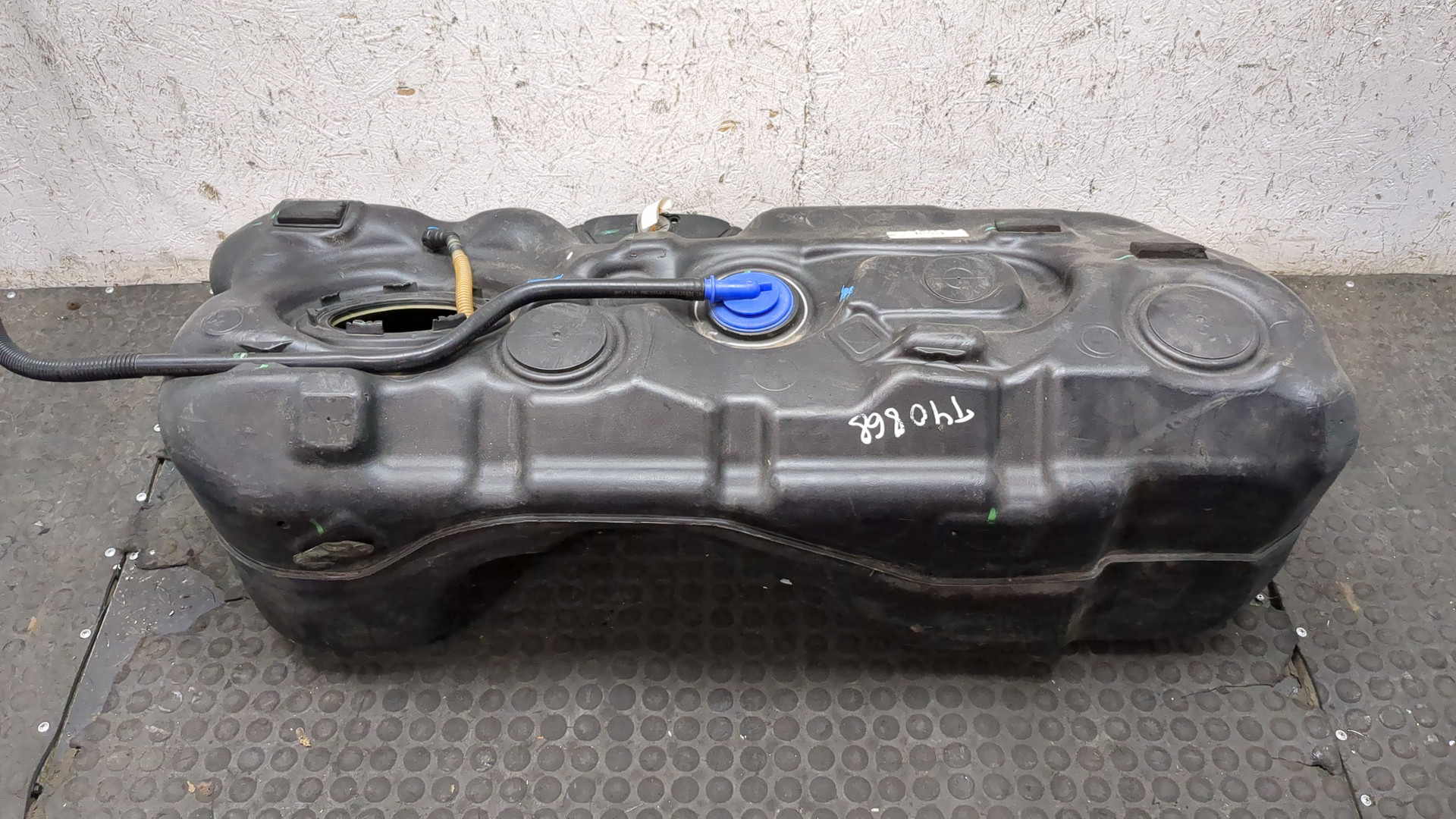 Бак топливный