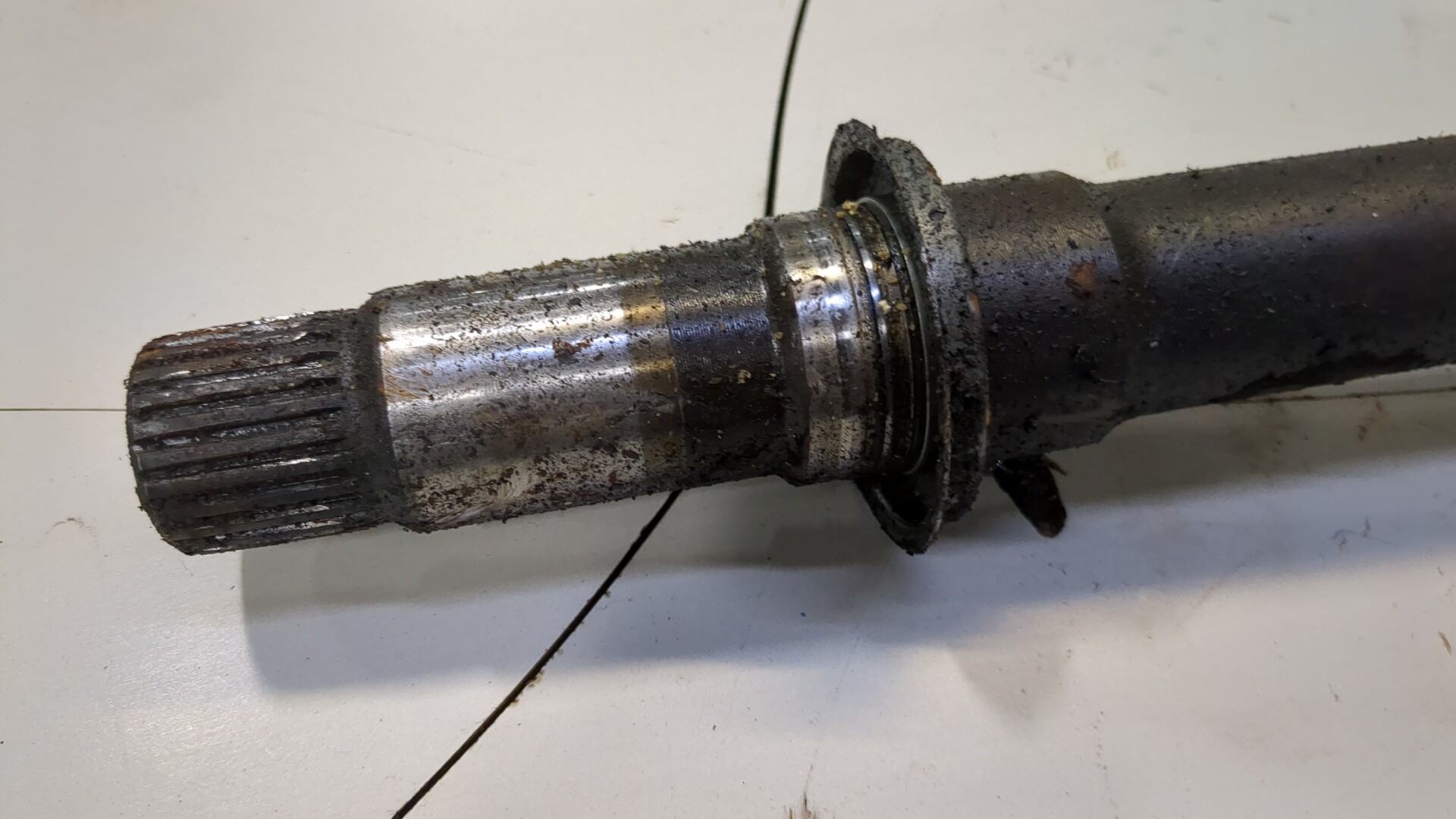 Полуось передняя правая