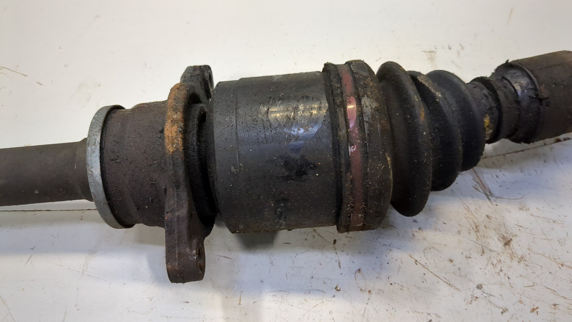 Полуось передняя правая