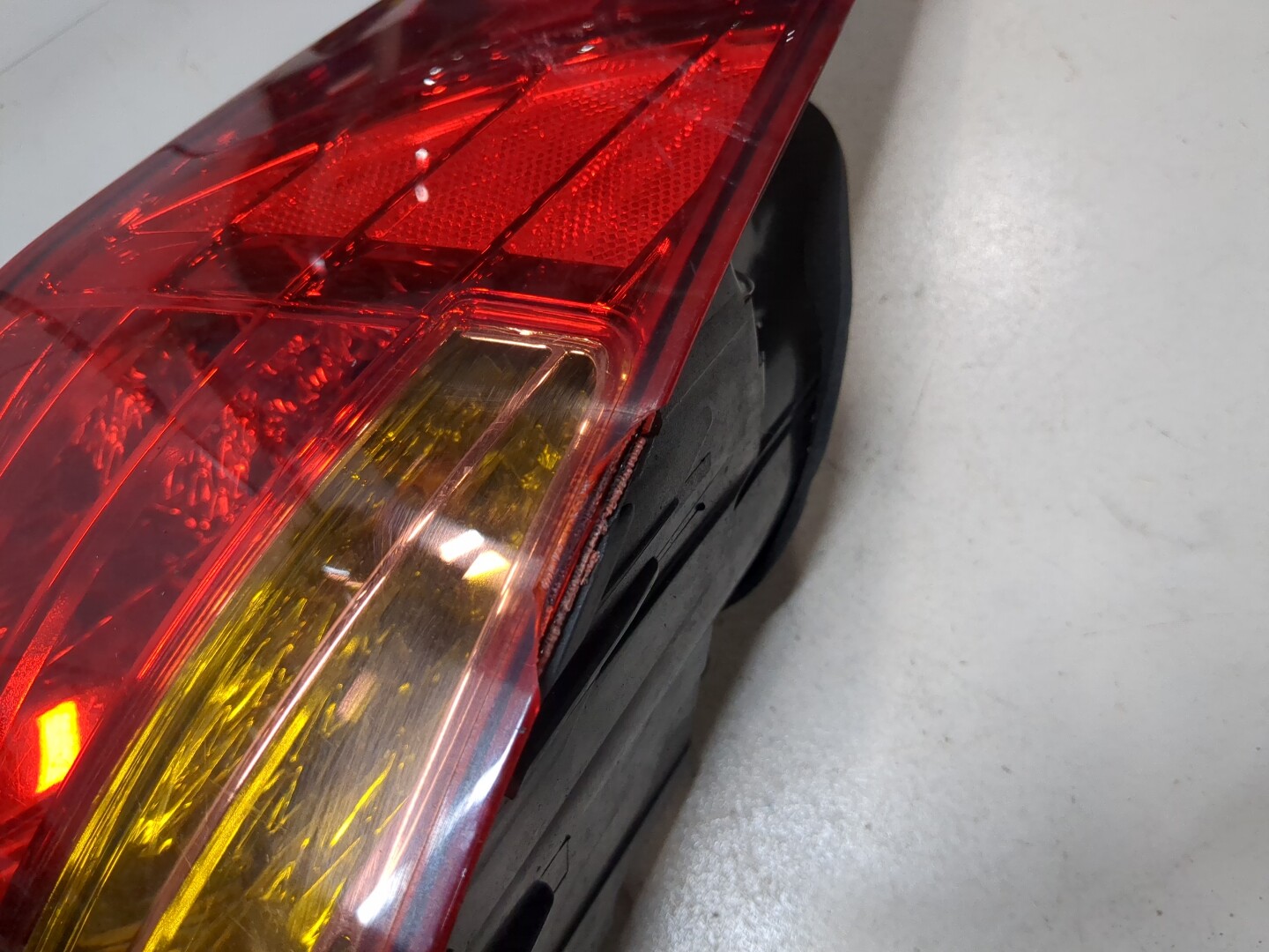 Фонарь задний правый