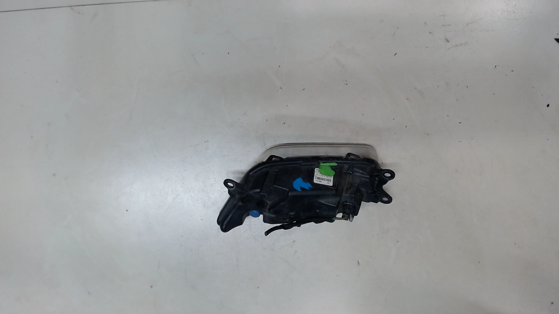 Фара противотуманная левая