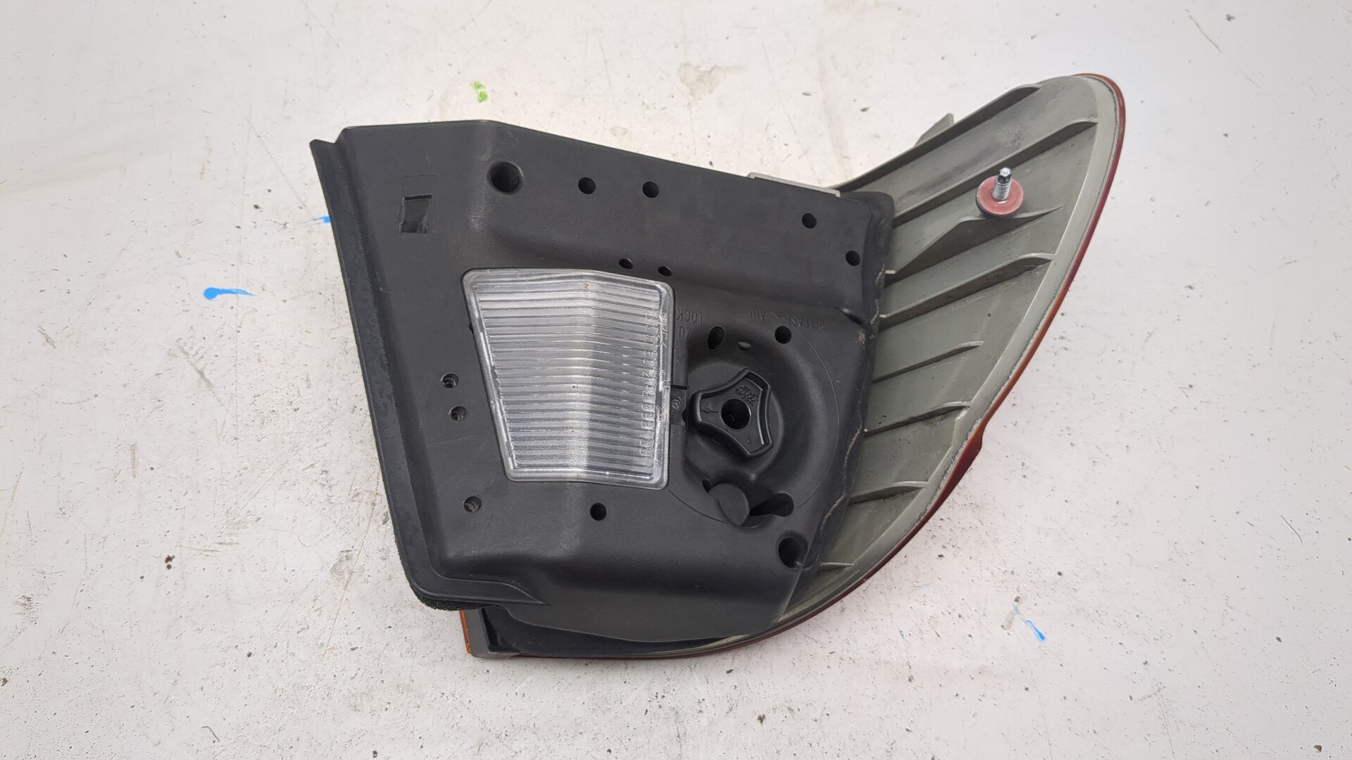 Фонарь задний правый