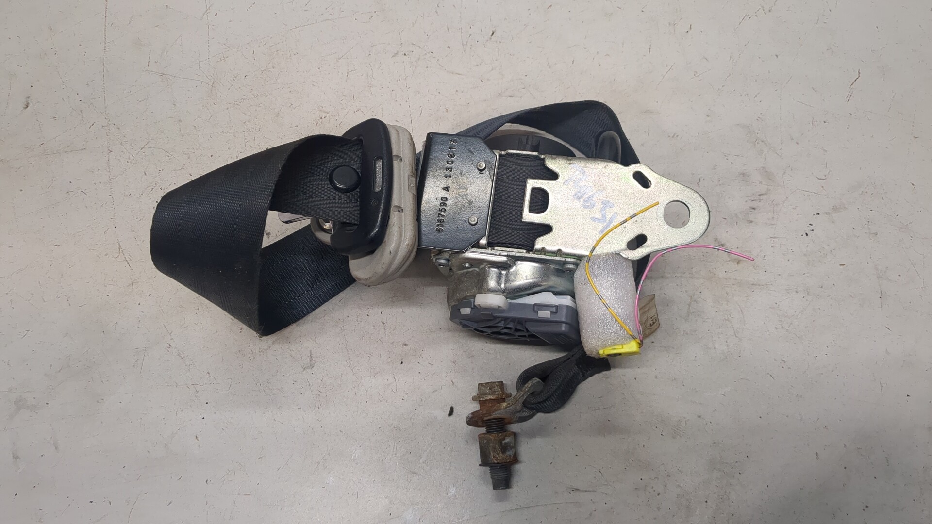 Ремень безопасности