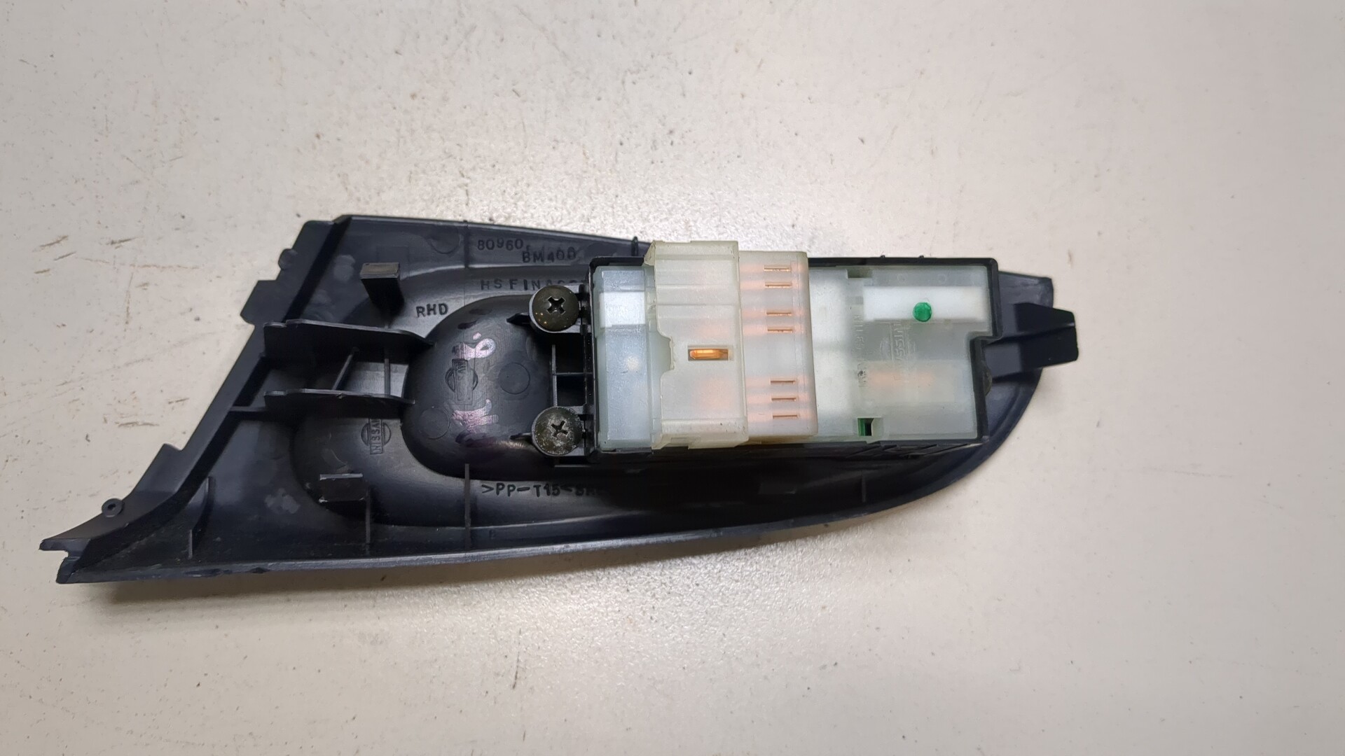 Кнопка стеклоподъемника для Almera N16 2000-2006