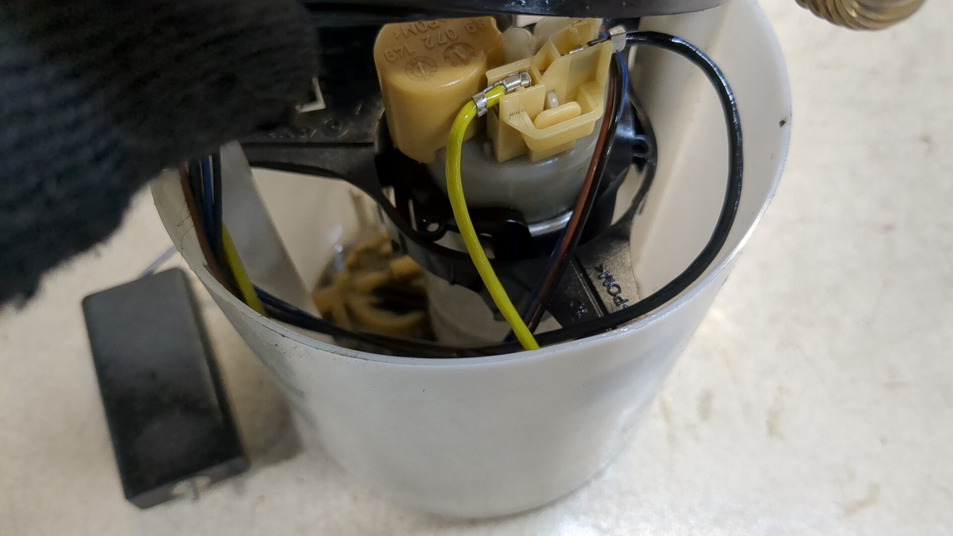 Насос топливный электрический