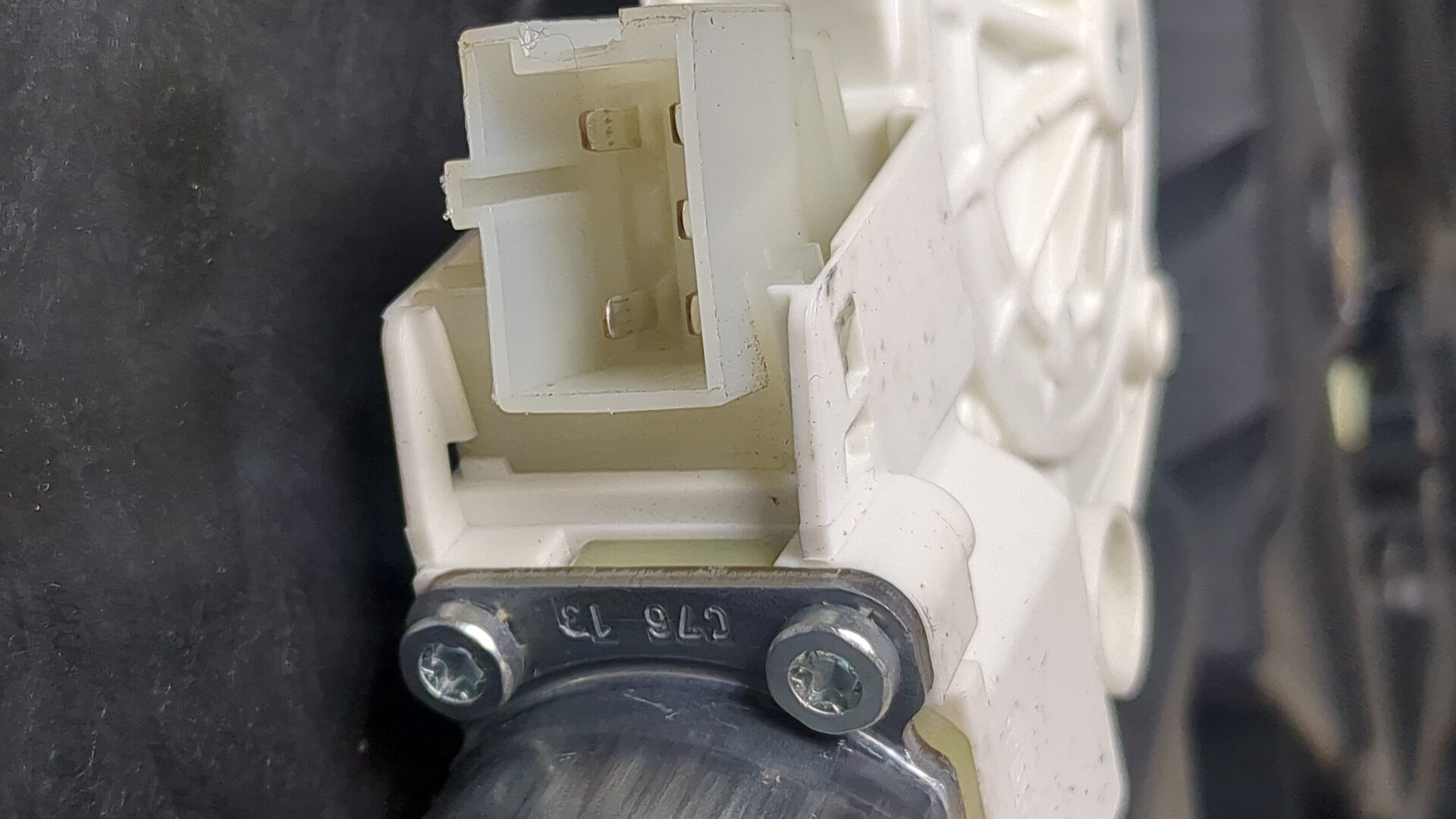 Стеклоподъемник электр. передний левый