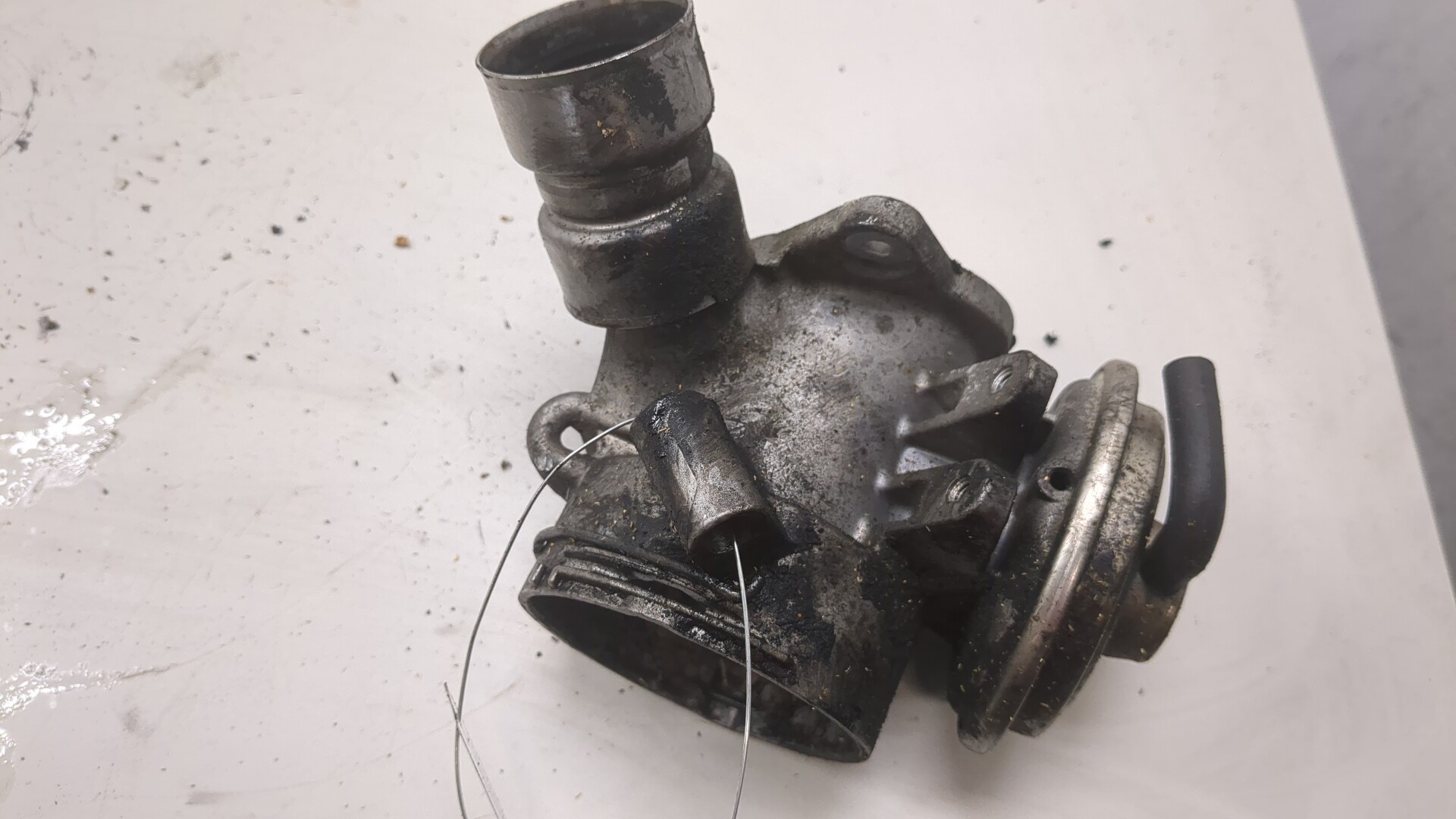 Клапан рециркуляции выхлопных газов (EGR)