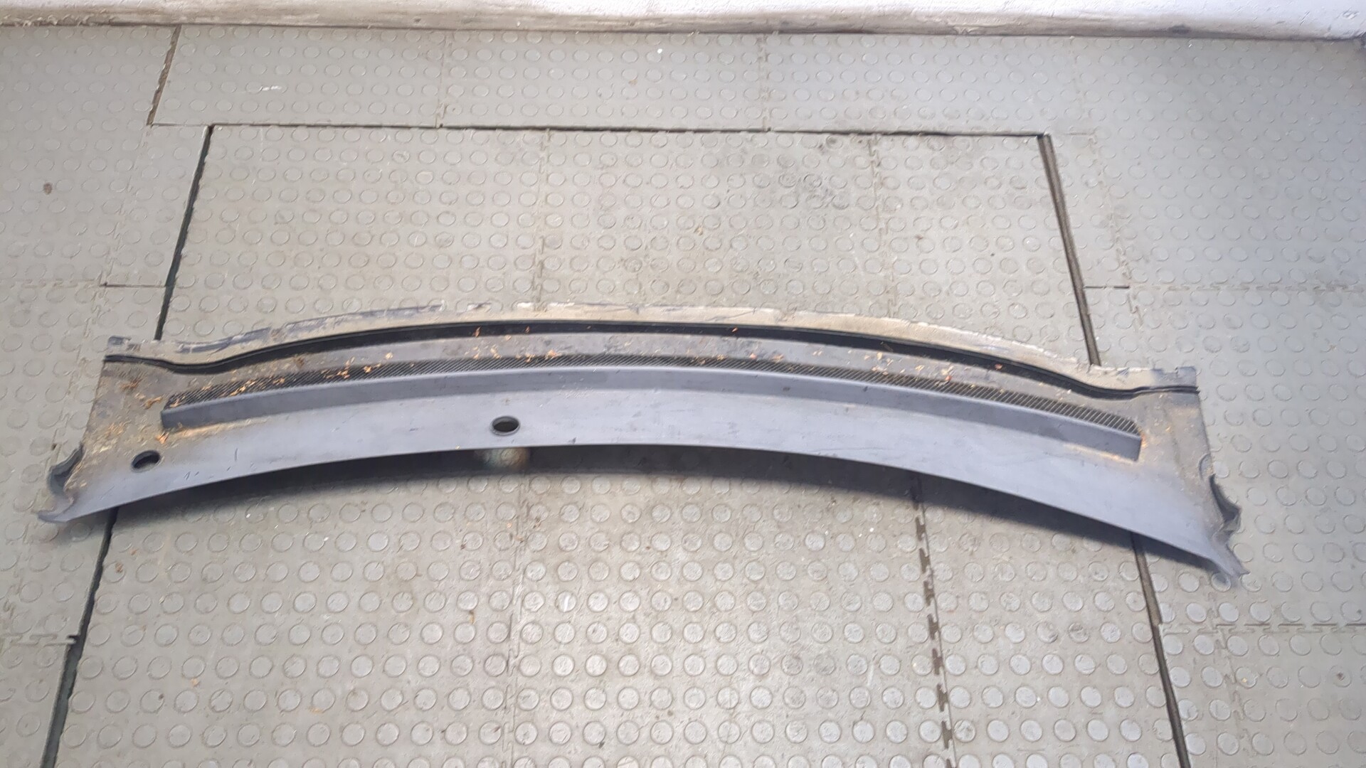 Решетка стеклоочистителей (Жабо)