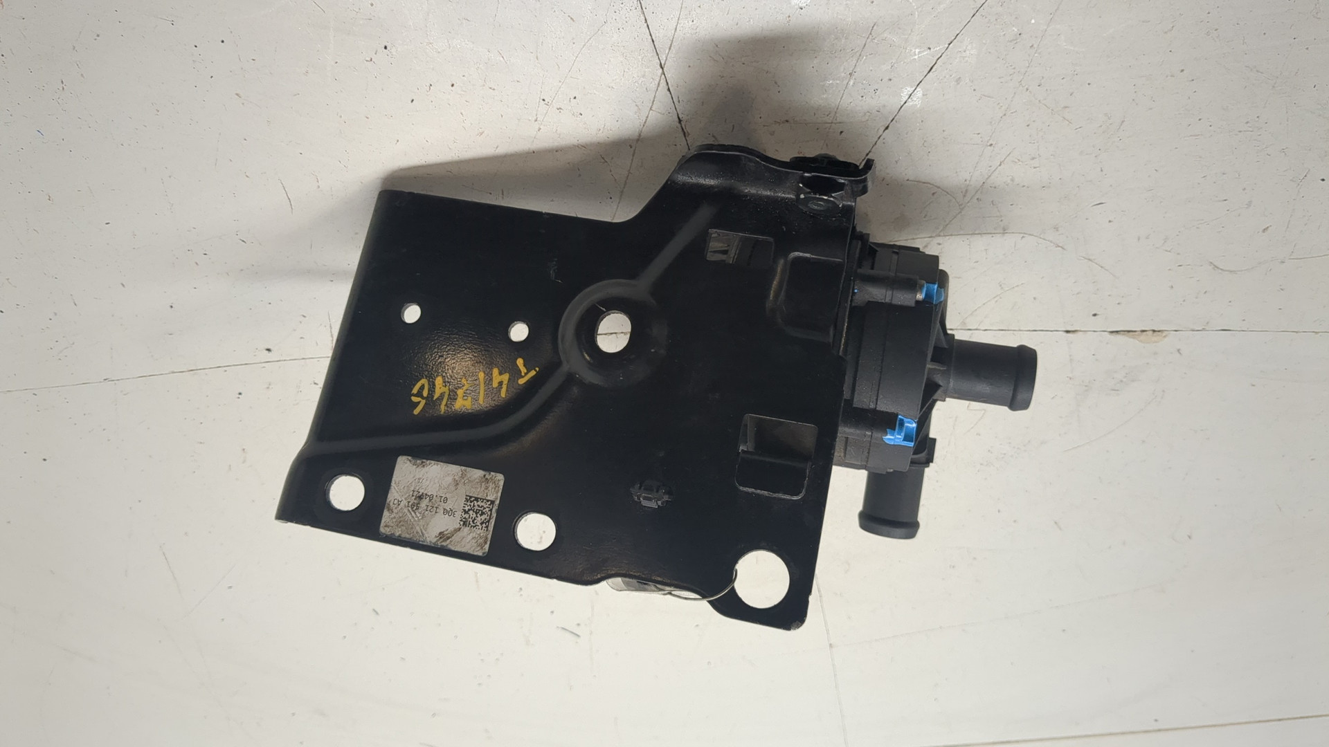 Насос водяной (помпа) для Q3 (F3) 2018>