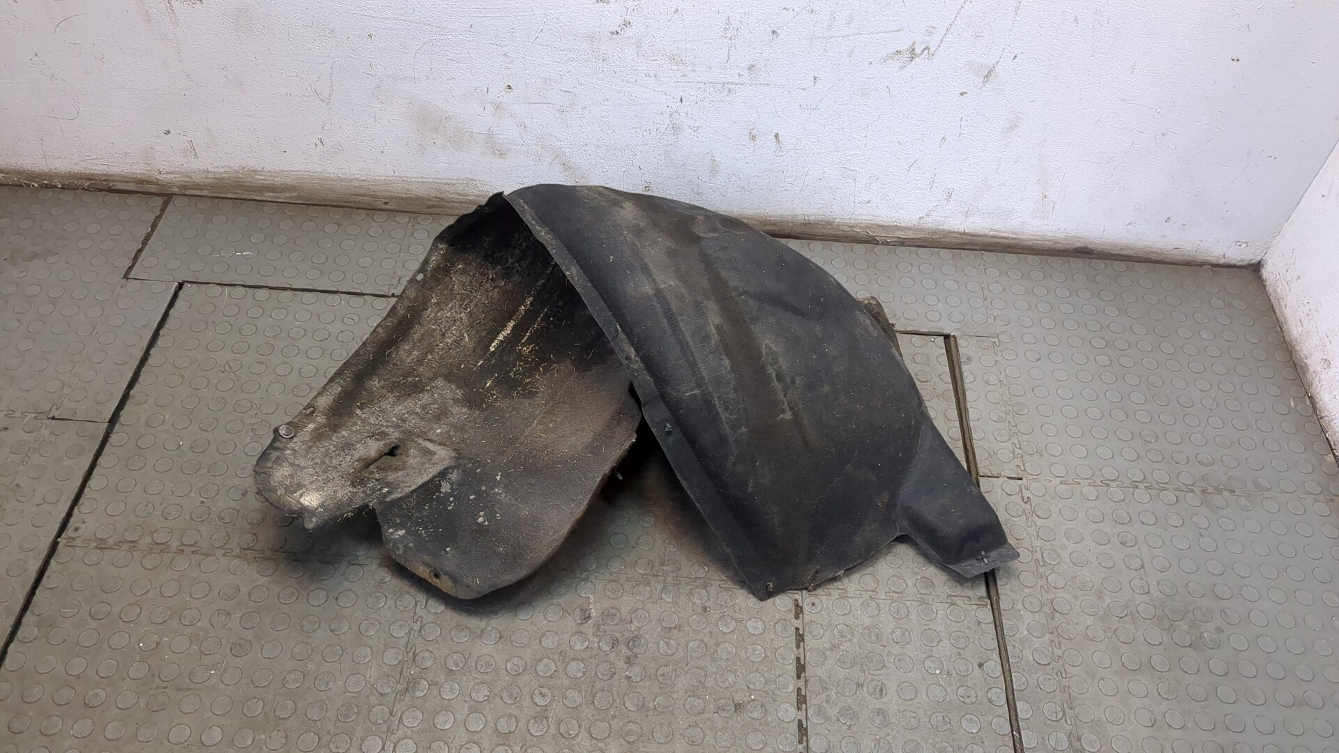 Локер передний правый