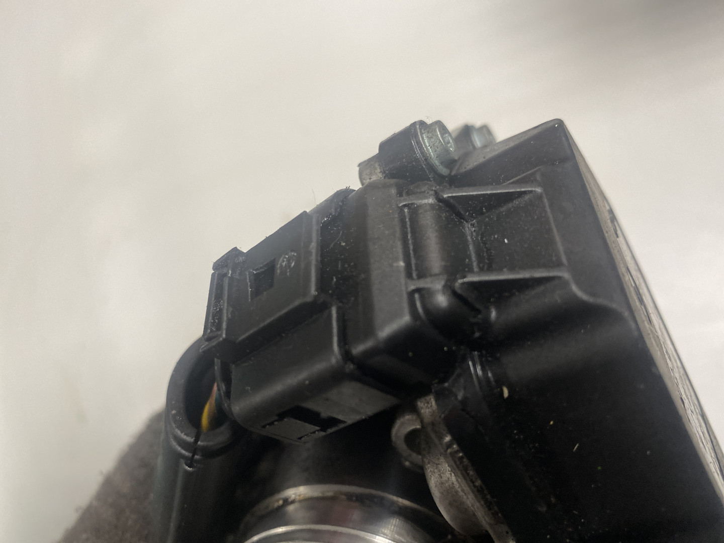 Заслонка дроссельная электрическая