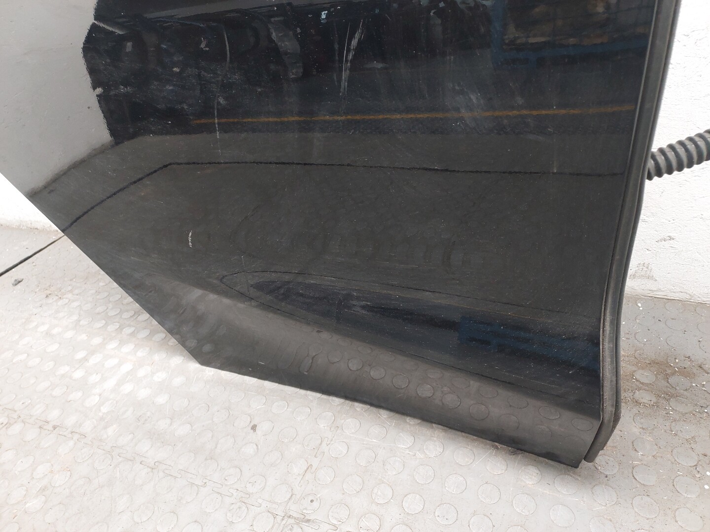 Дверь задняя правая