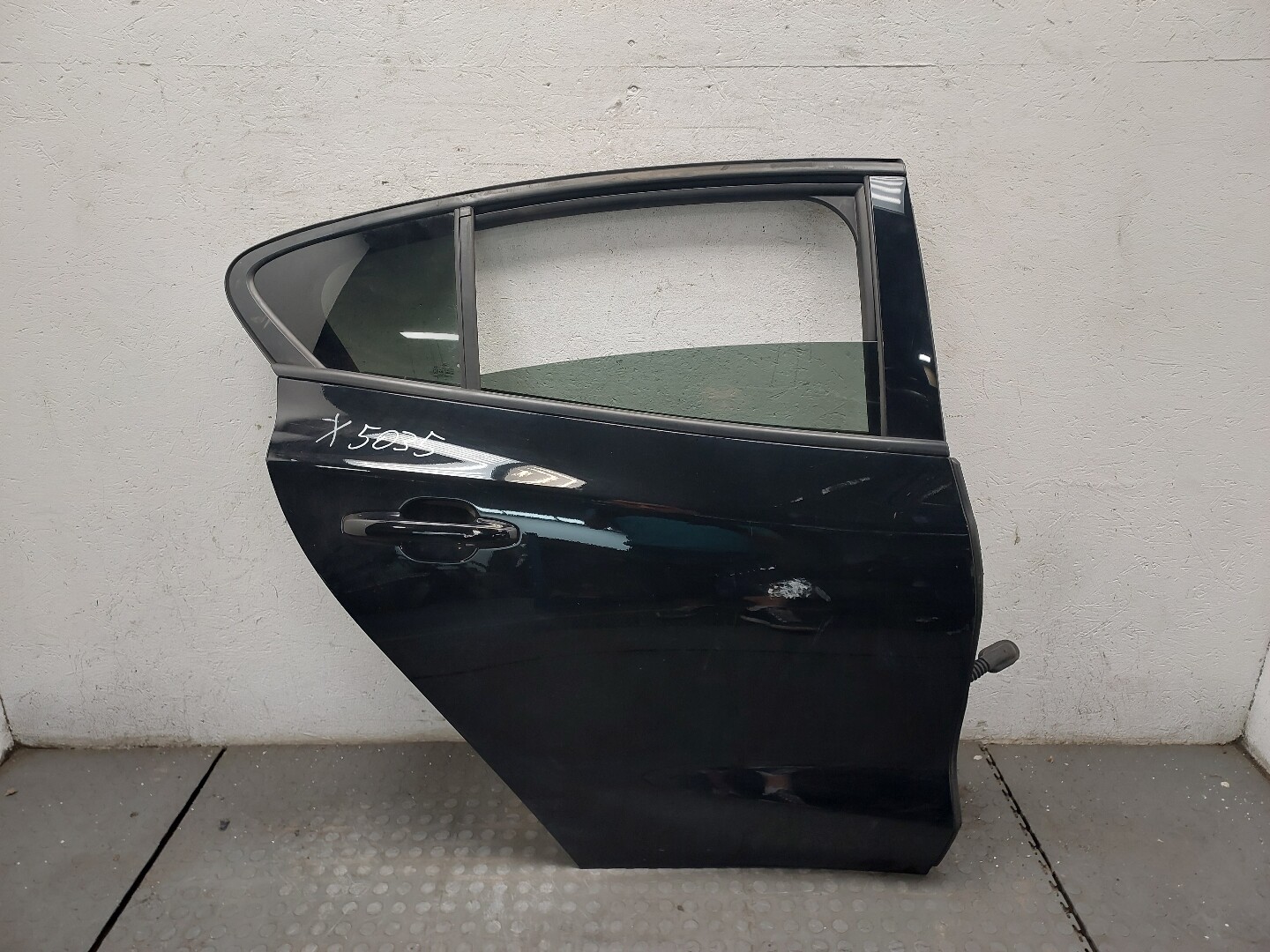 Дверь задняя правая
