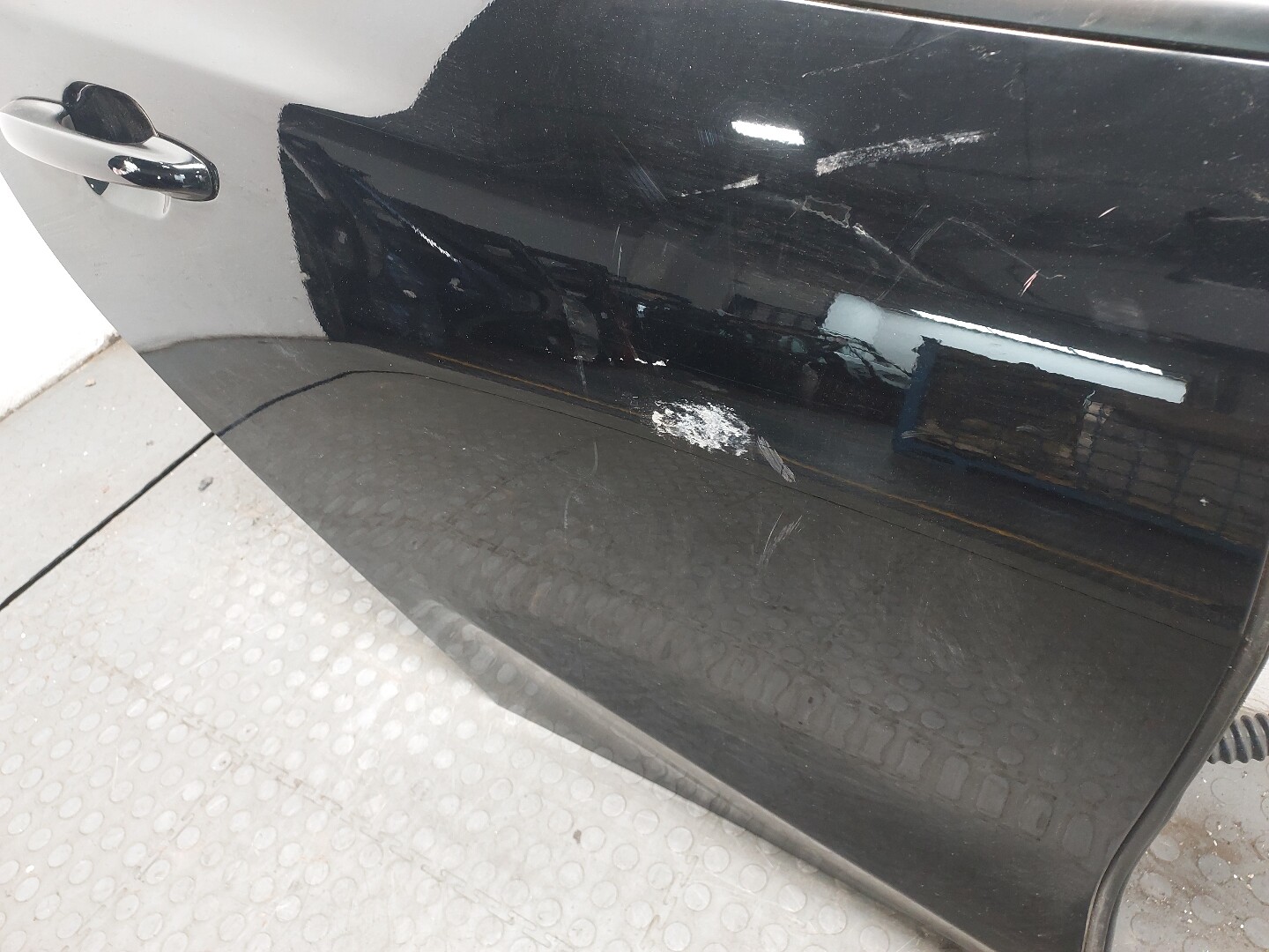 Дверь задняя правая