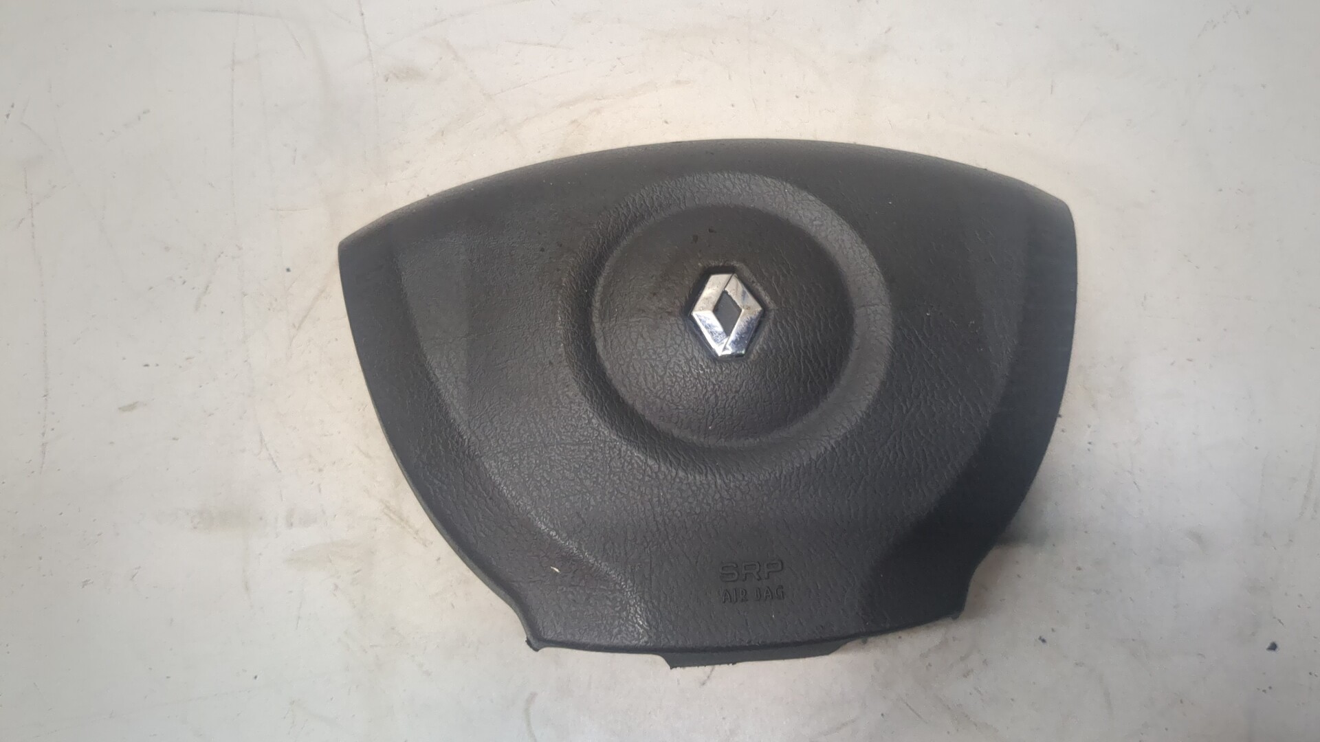 Подушка безопасности в рулевое колесо