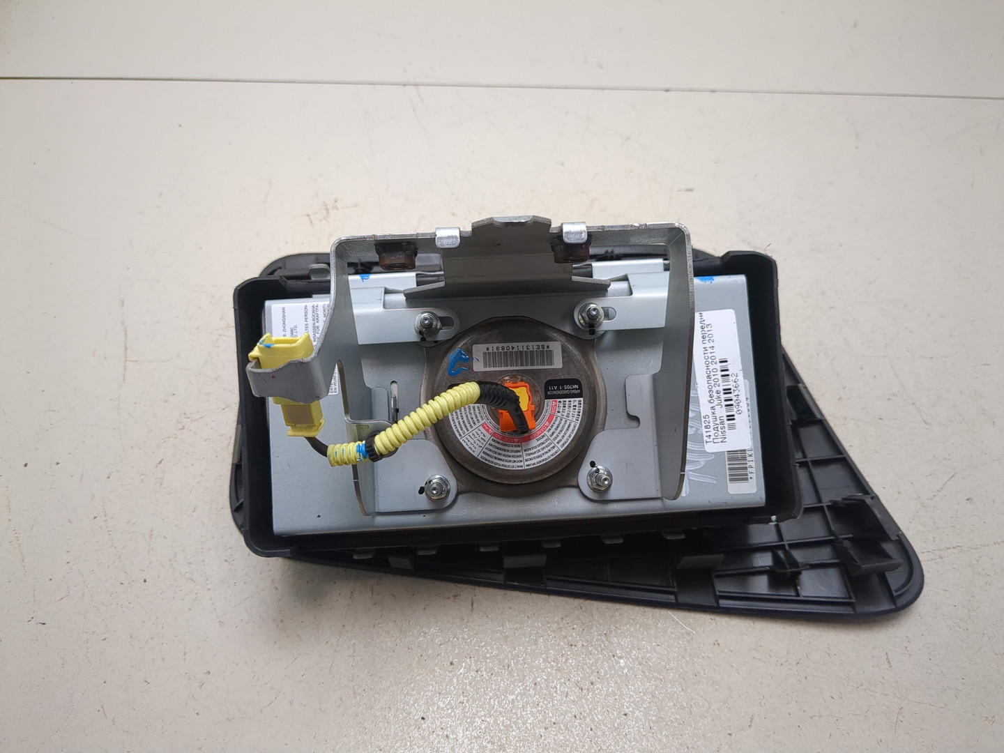 Подушка безопасности пассажирская (в торпедо)