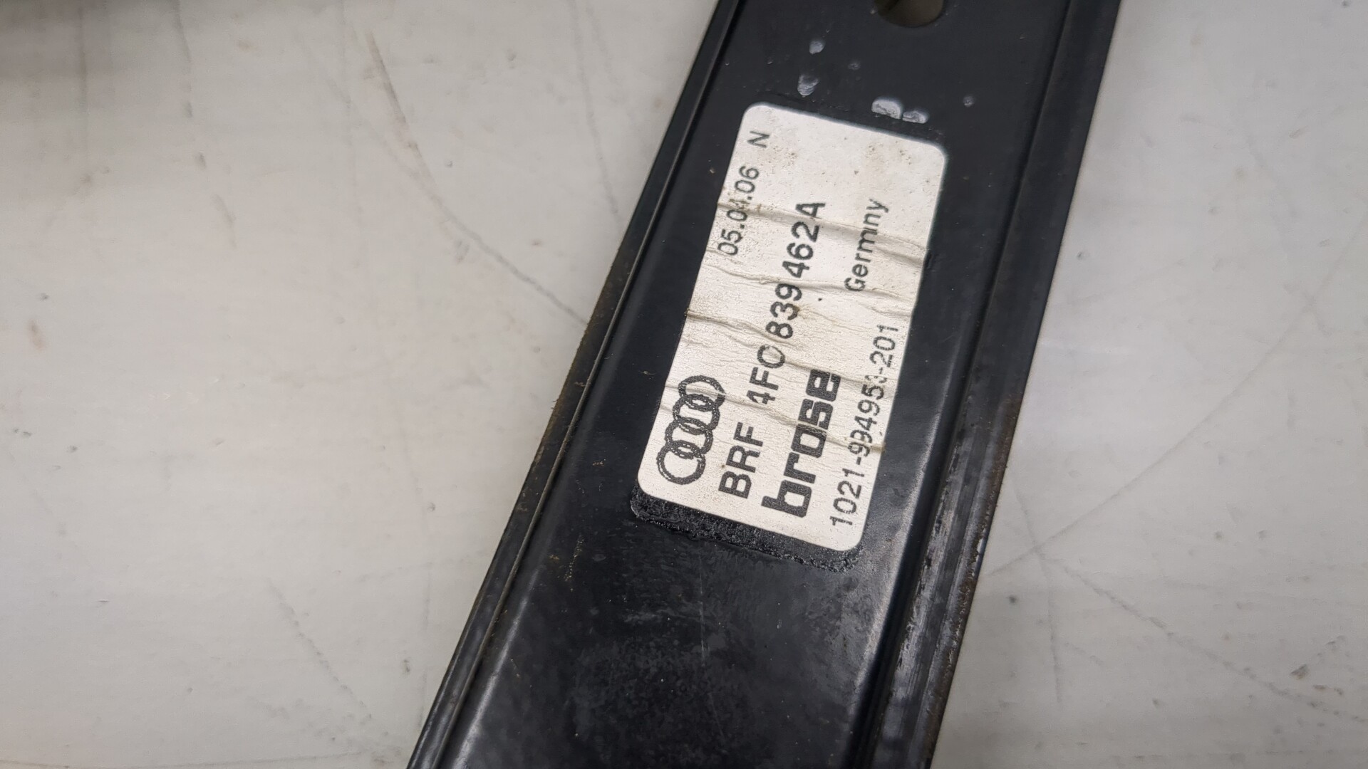 Стеклоподъемник электр. задний правый