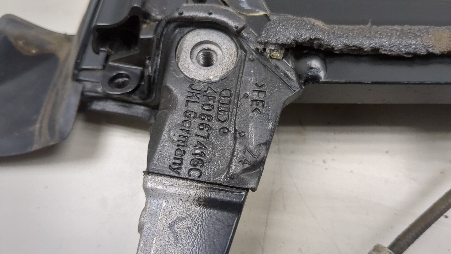 Стеклоподъемник электр. задний правый