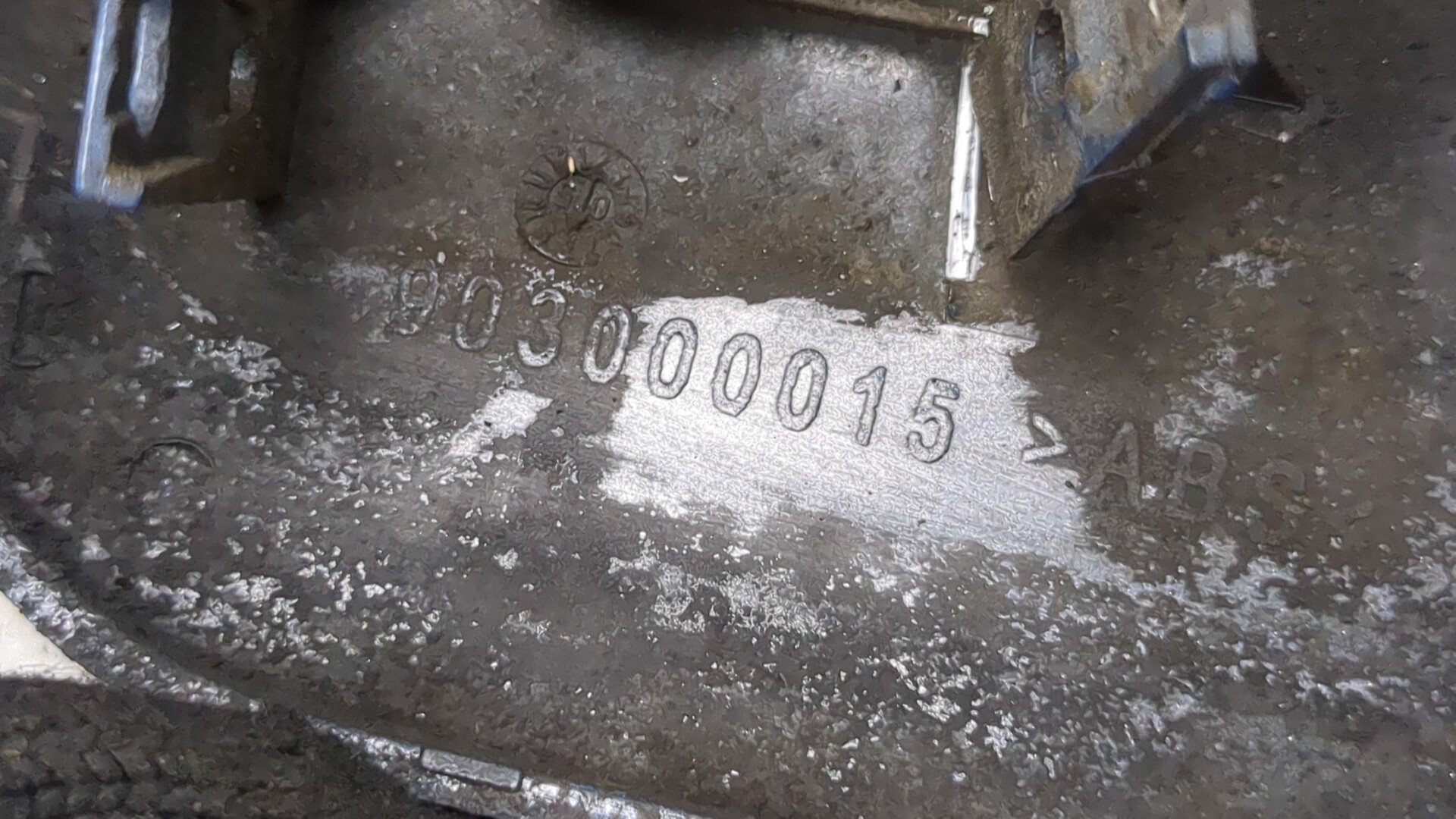 Заглушка буксировочного крюка