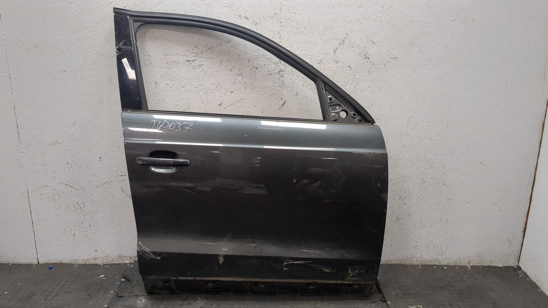 Дверь передняя правая