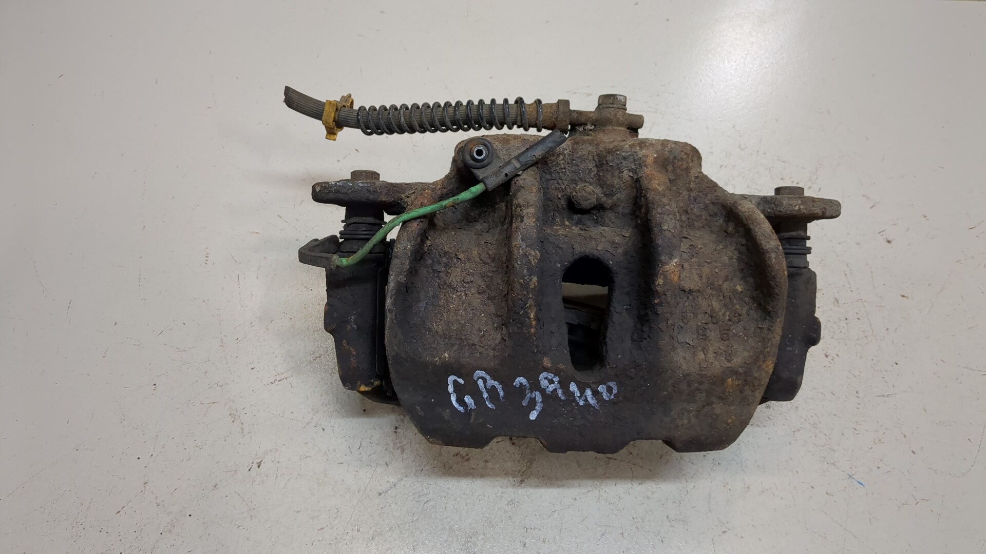 Суппорт передний левый