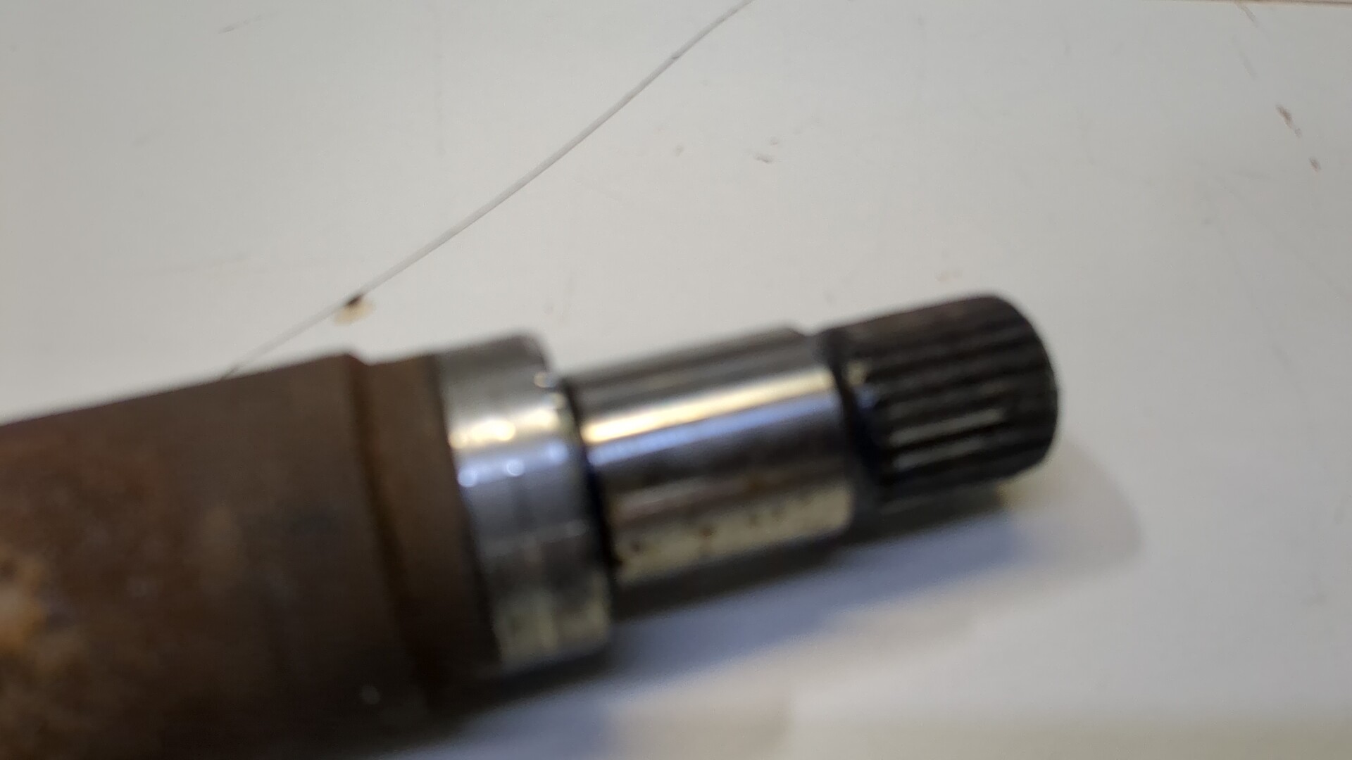 Полуось передняя правая