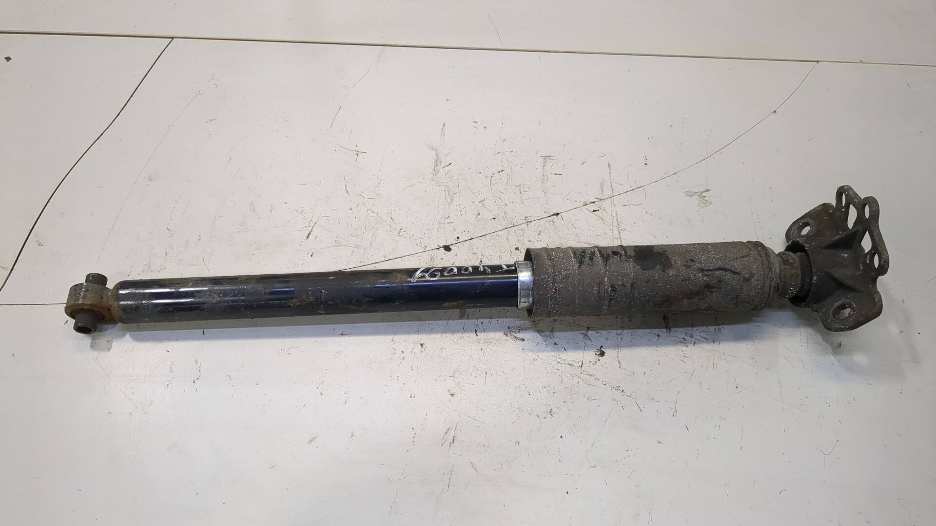 Амортизатор задний (стойка)