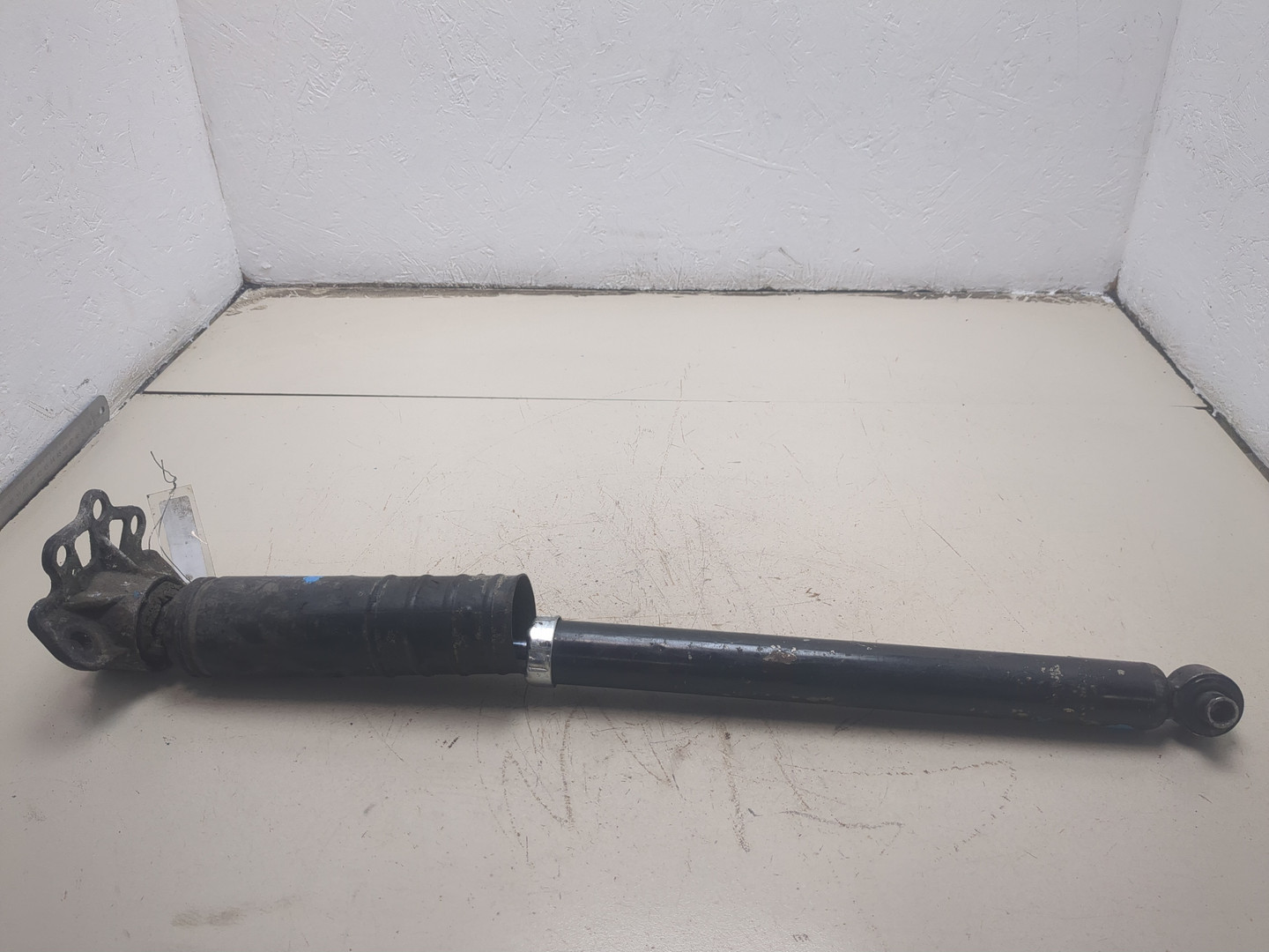 Амортизатор задний (стойка)