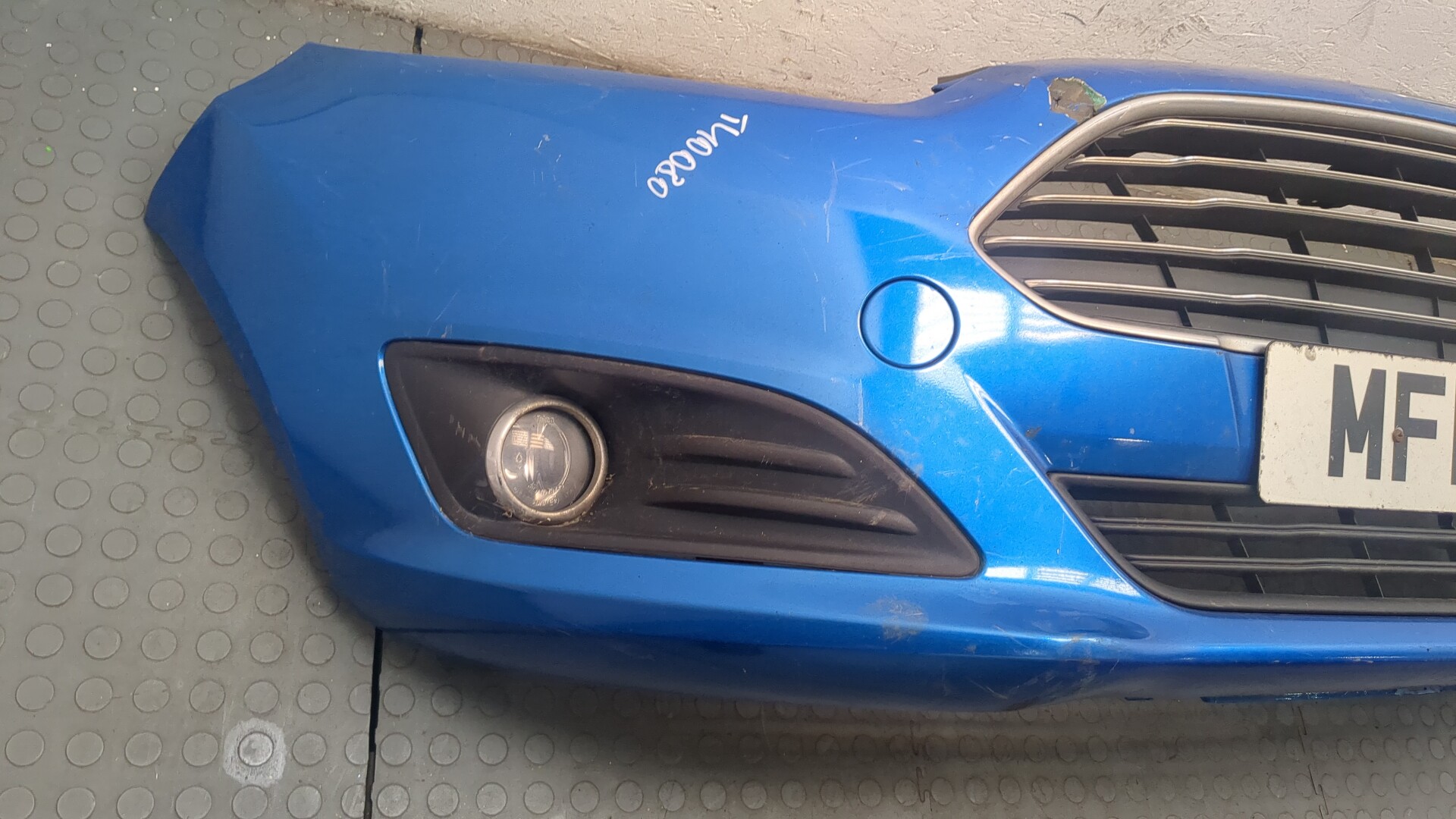 Бампер передний