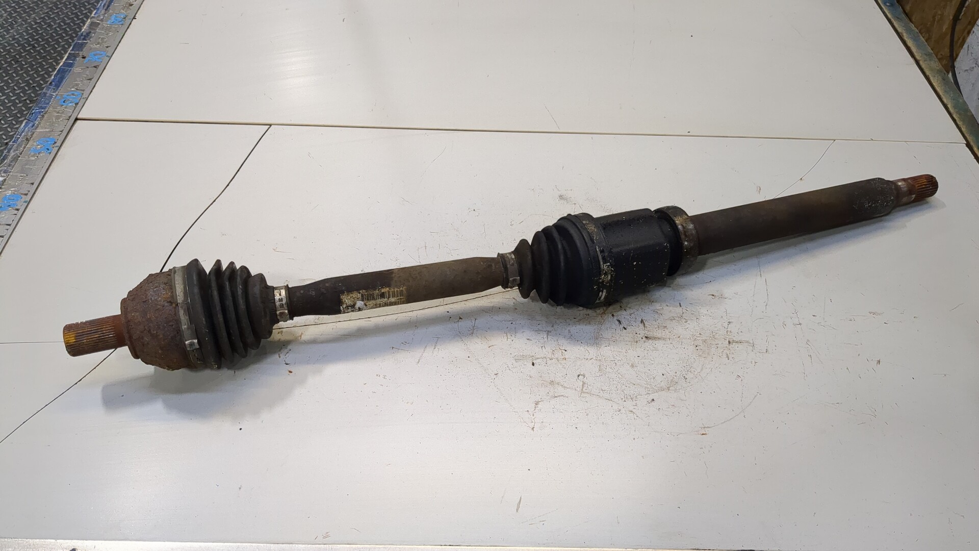 Полуось передняя правая