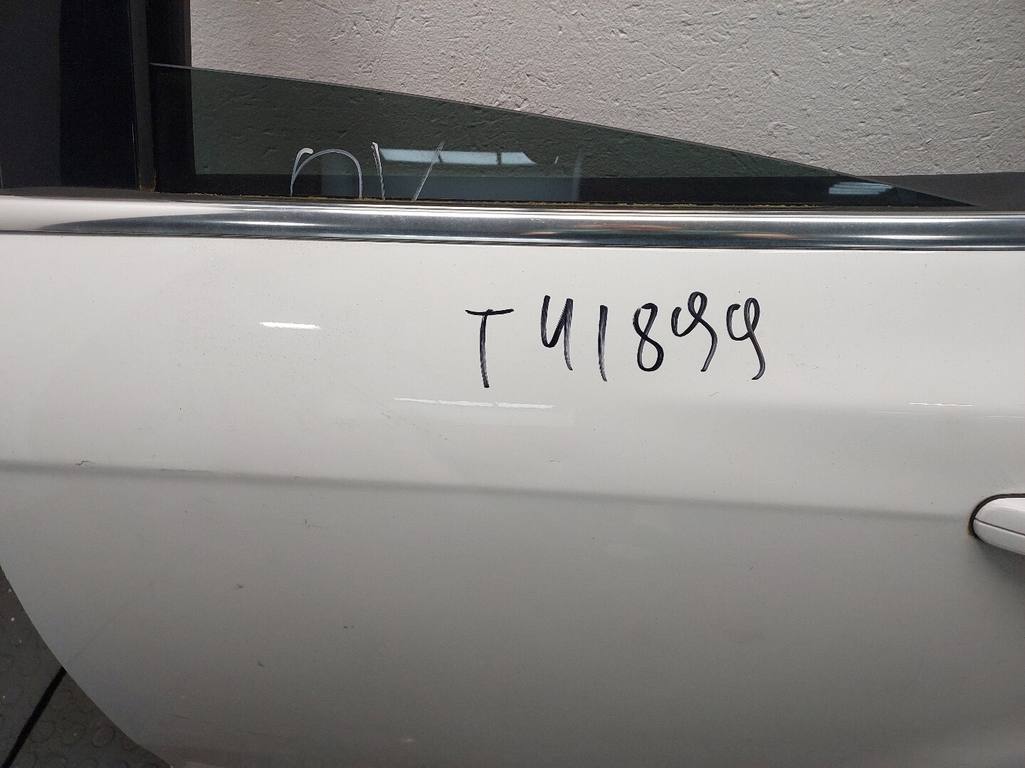 Дверь задняя левая