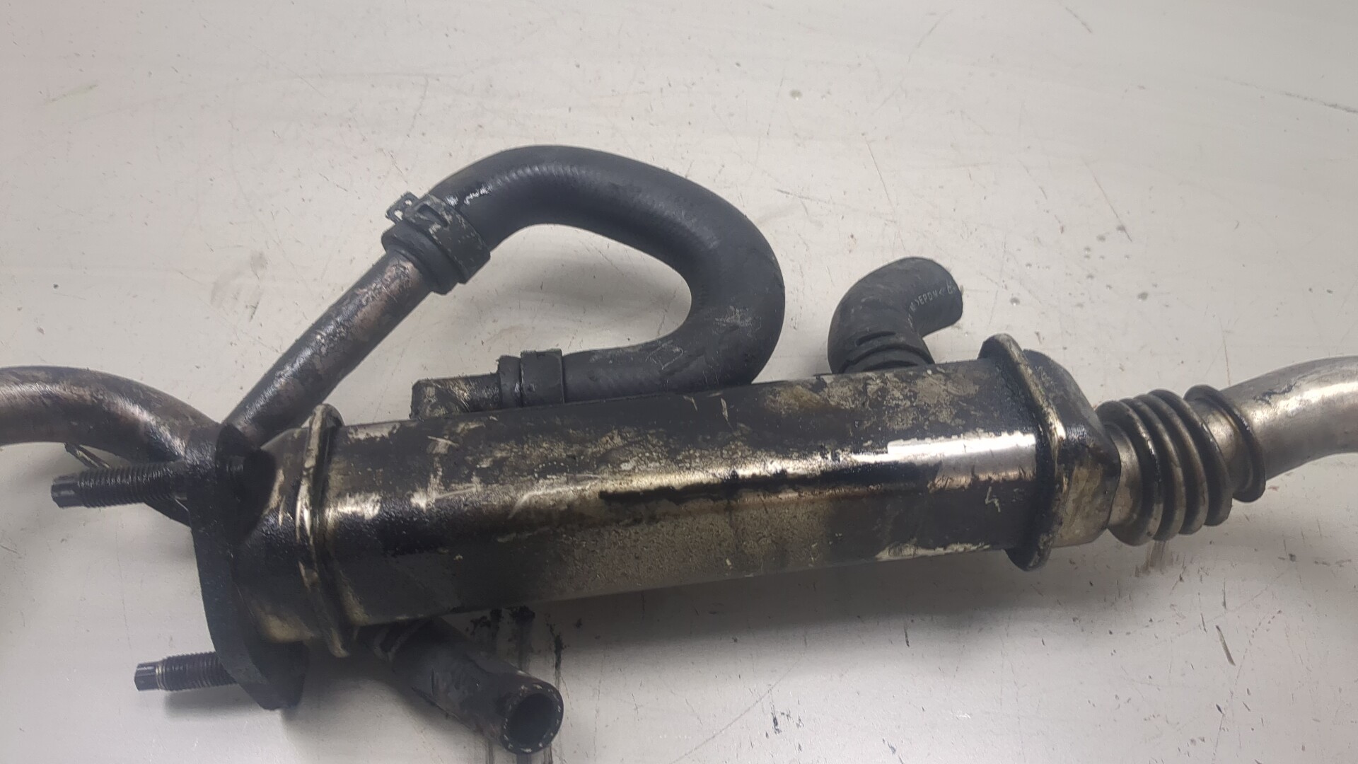 Тройник вентиляции картерных газов