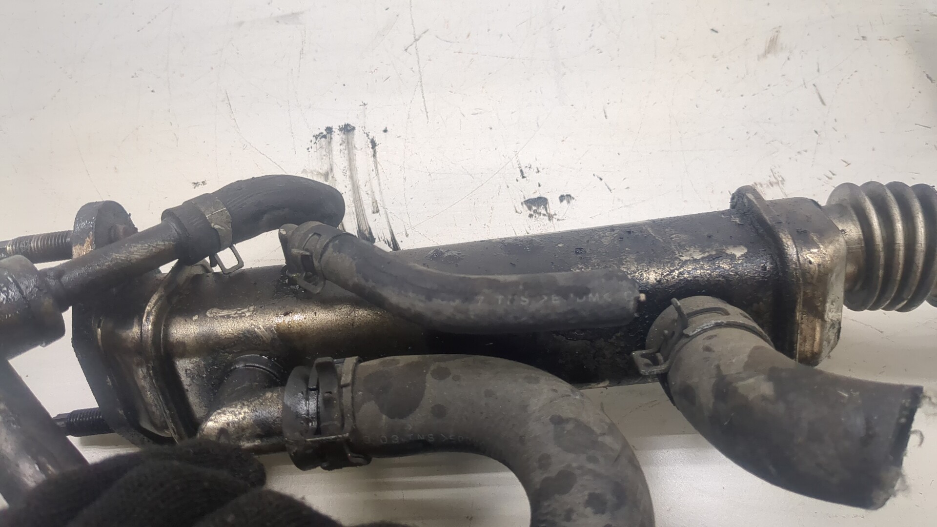 Тройник вентиляции картерных газов