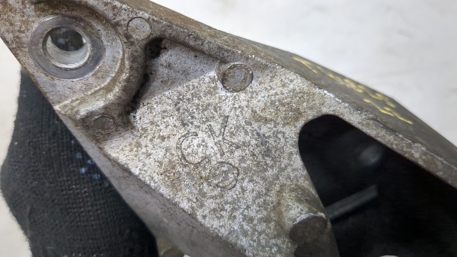 Кронштейн двигателя